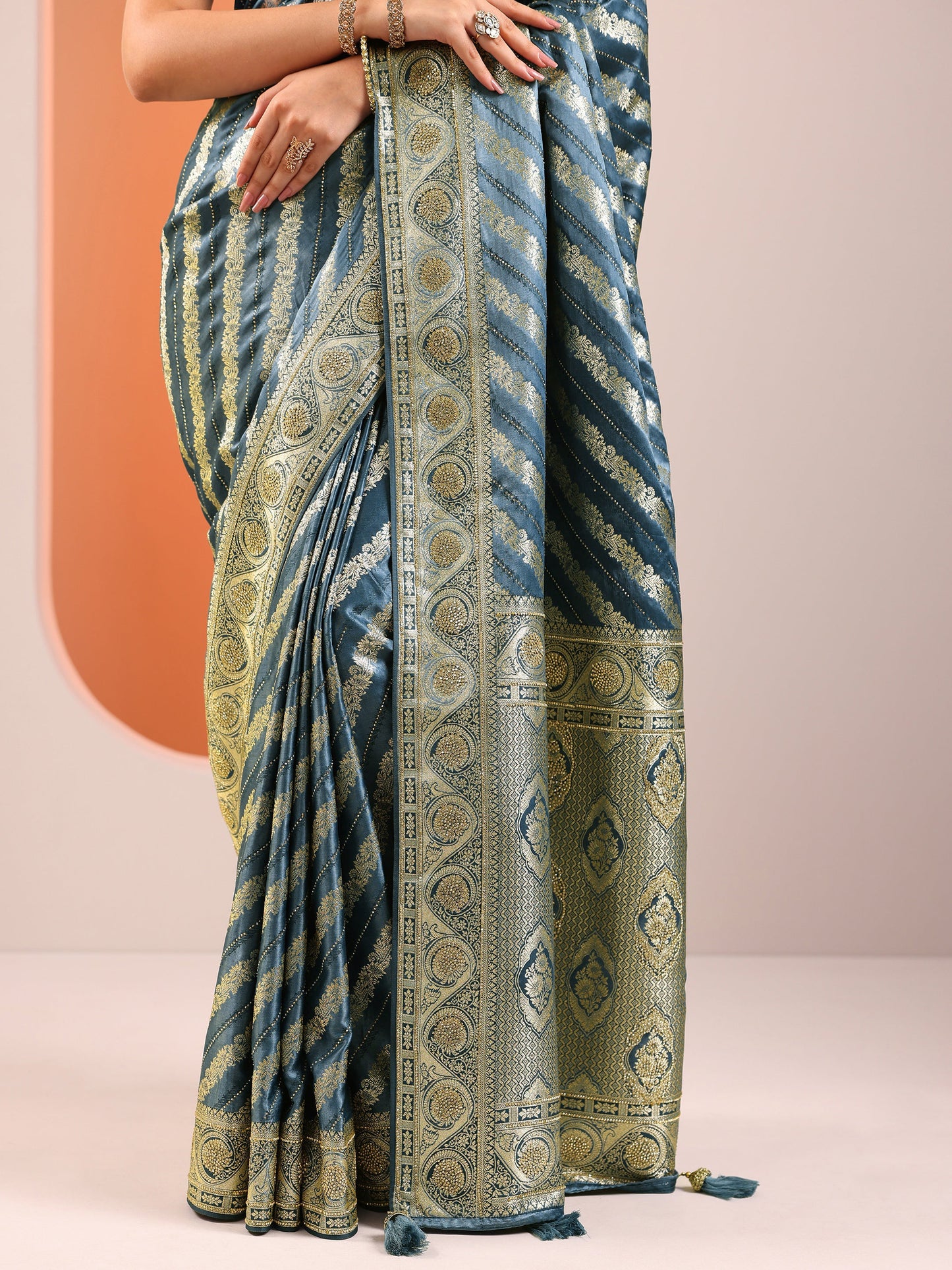 Blue Woven Design Banarasi Silk Blend Saree With Unstitched Blouse Piece