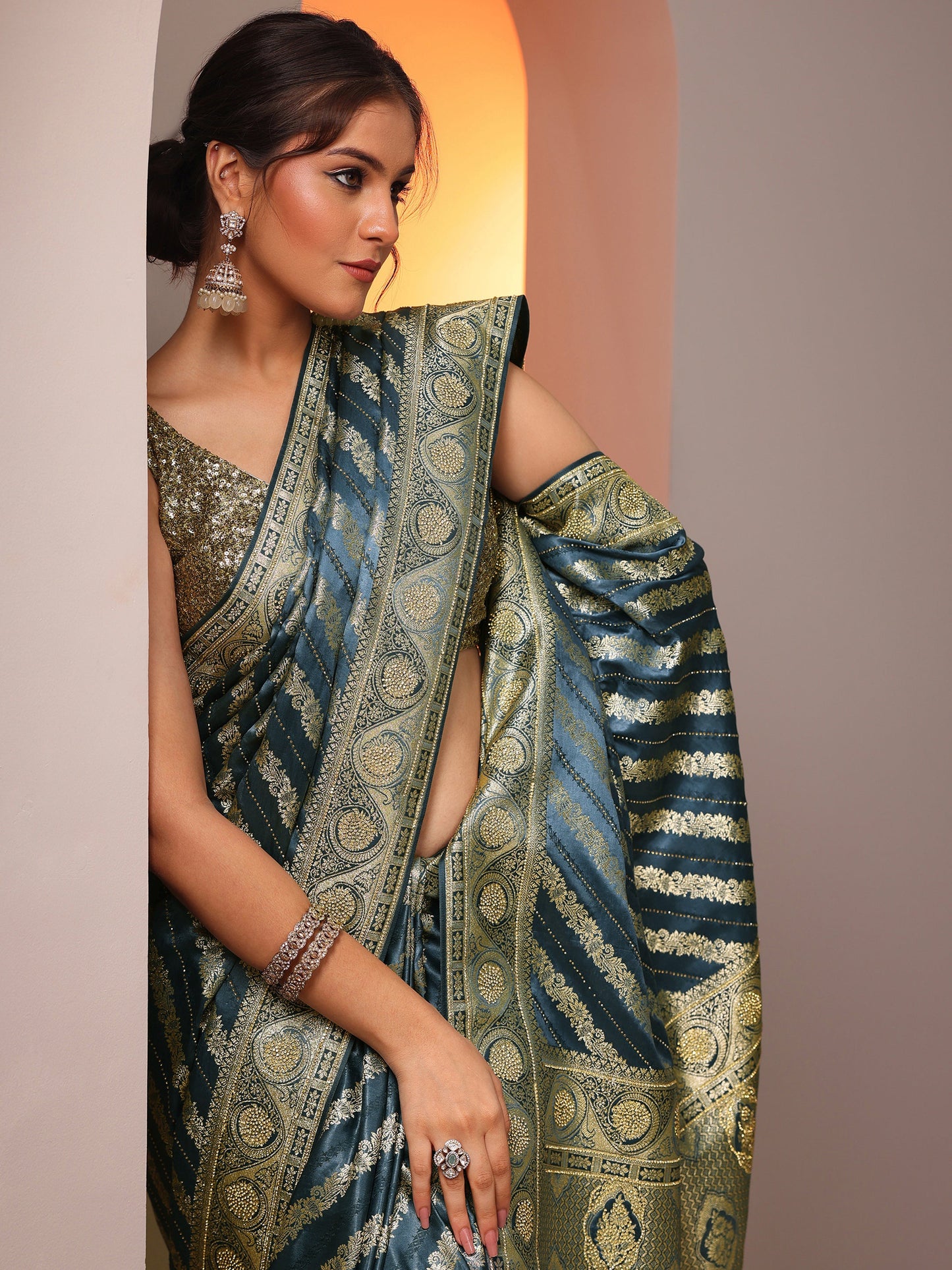Blue Woven Design Banarasi Silk Blend Saree With Unstitched Blouse Piece
