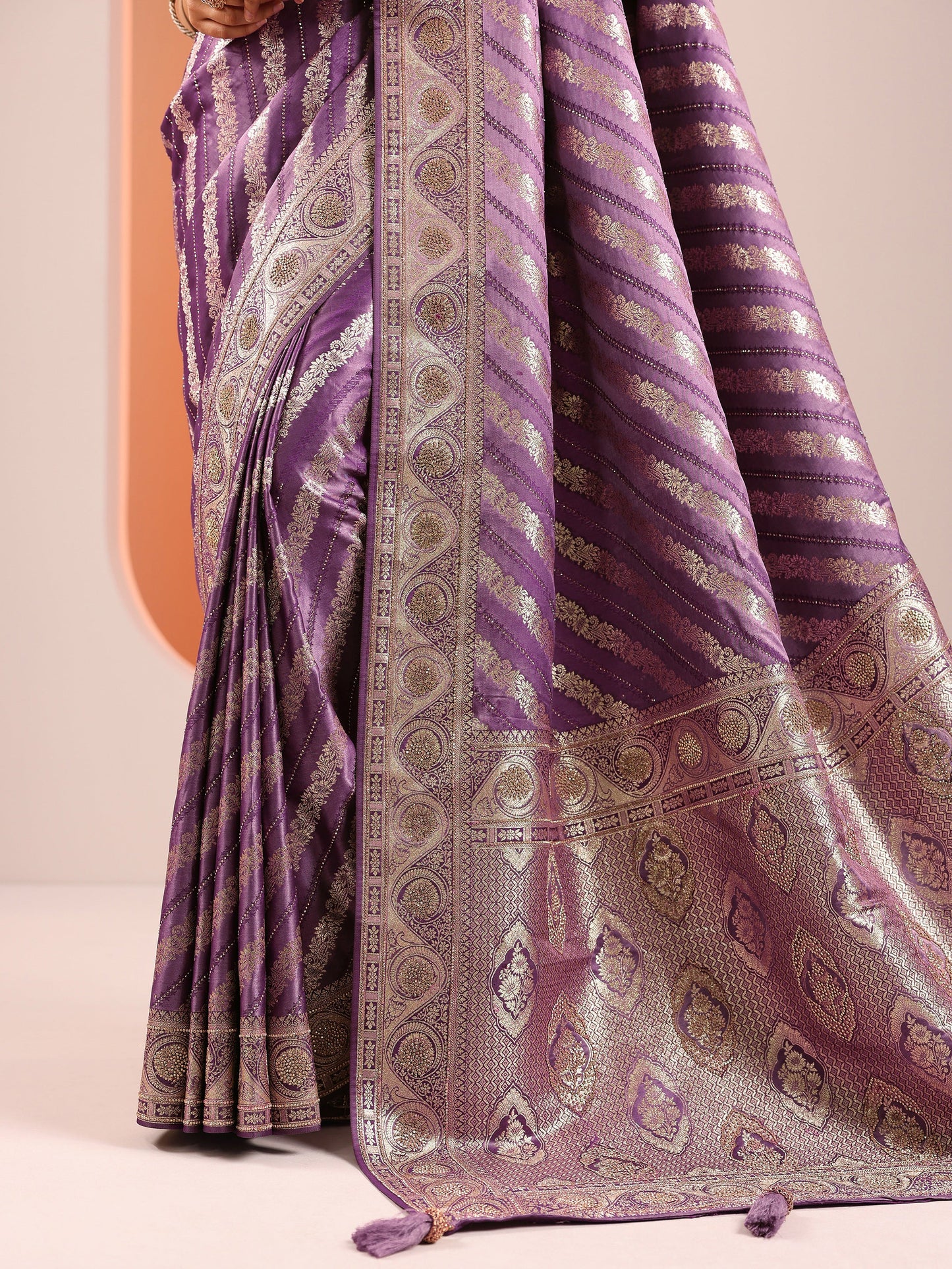 Purple Woven Design Silk Blend Saree With Unstitched Blouse Piece