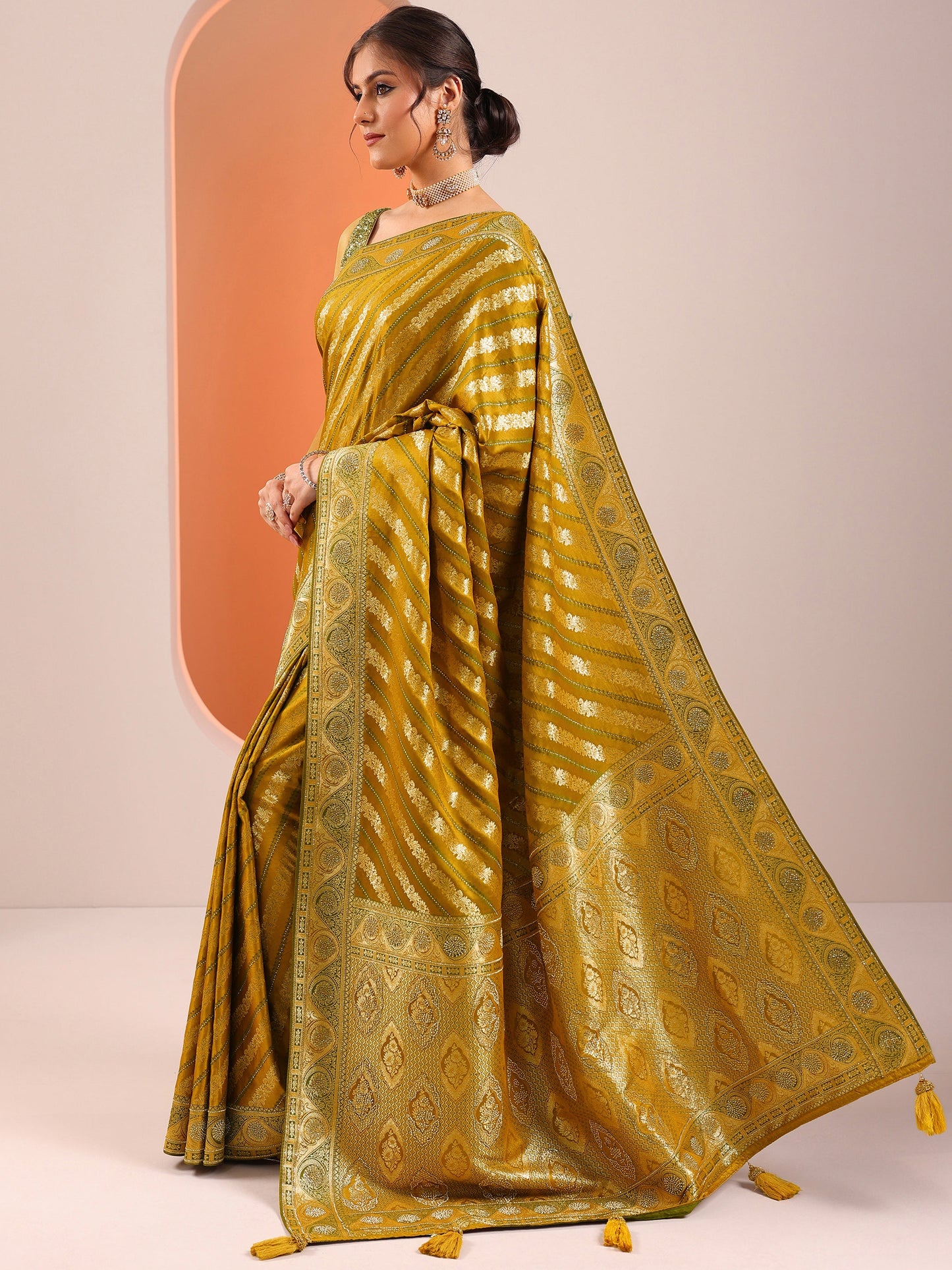 Mustard Woven Design Silk Blend Saree With Unstitched Blouse Piece