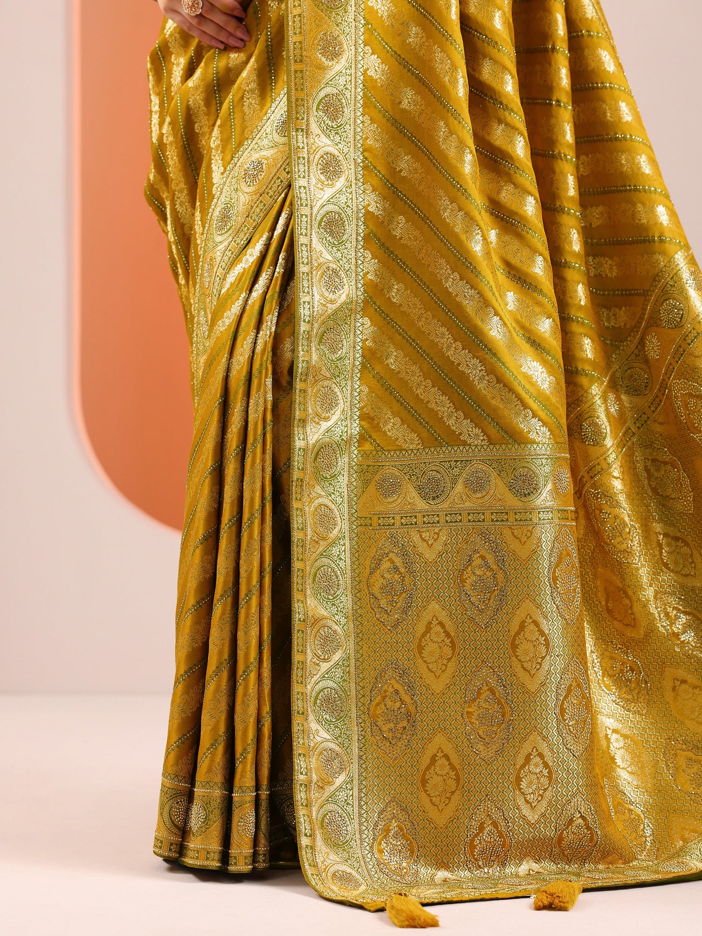 Mustard Woven Design Silk Blend Saree With Unstitched Blouse Piece