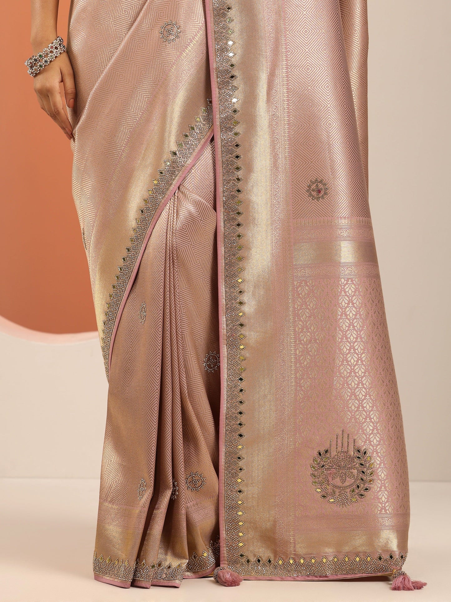 Peach  Silk Blend Saree With Unstitched Blouse Piece