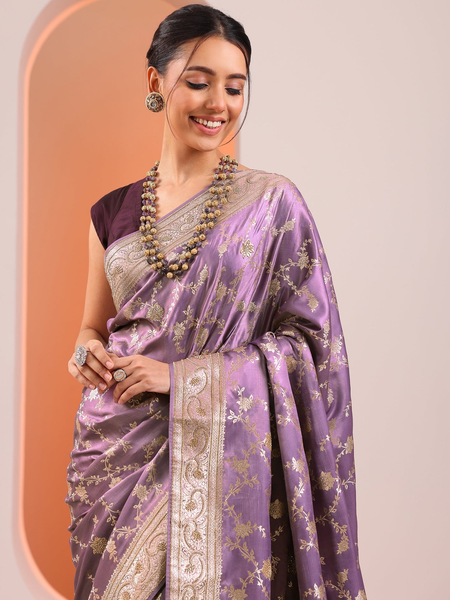 Lavender Woven Design Banarasi Silk Blend Saree With Unstitched Blouse Piece