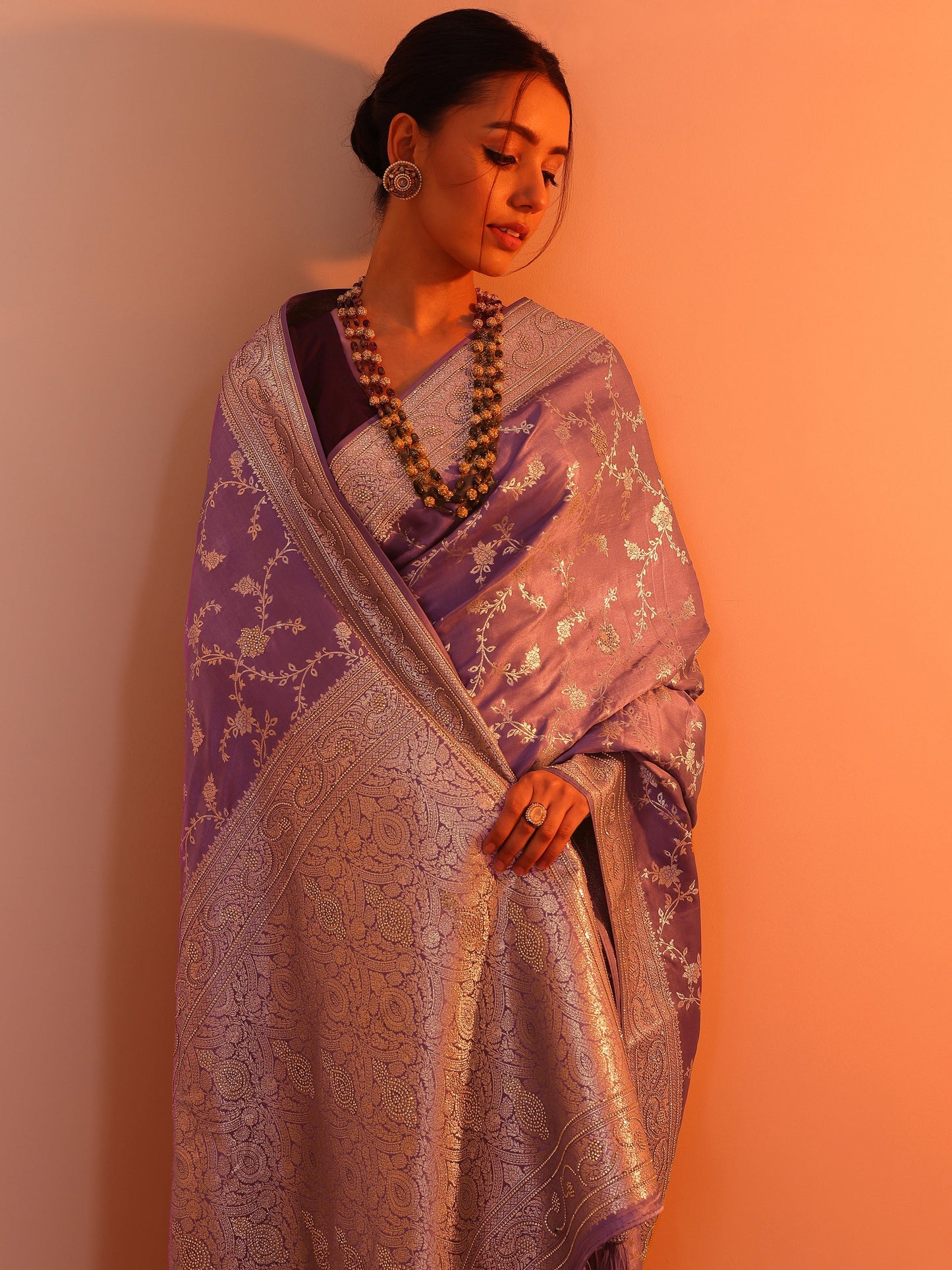 Lavender Woven Design Banarasi Silk Blend Saree With Unstitched Blouse Piece
