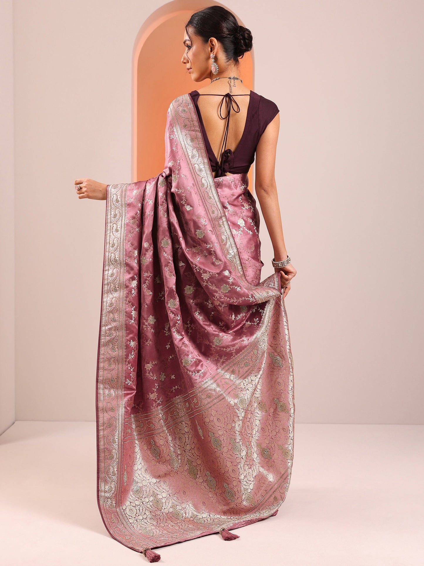 Mauve Woven Design Silk Blend Saree With Unstitched Blouse Piece