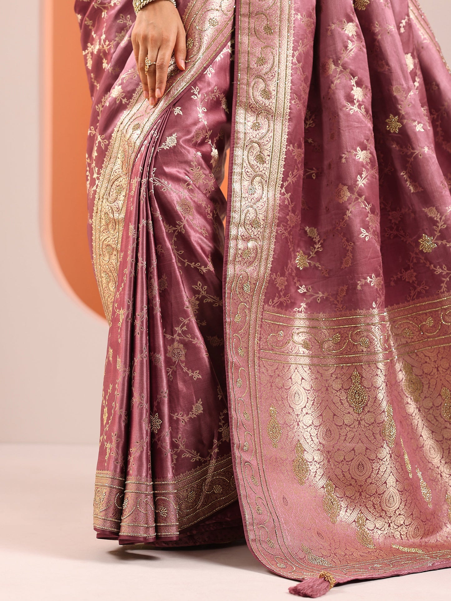 Mauve Woven Design Silk Blend Saree With Unstitched Blouse Piece
