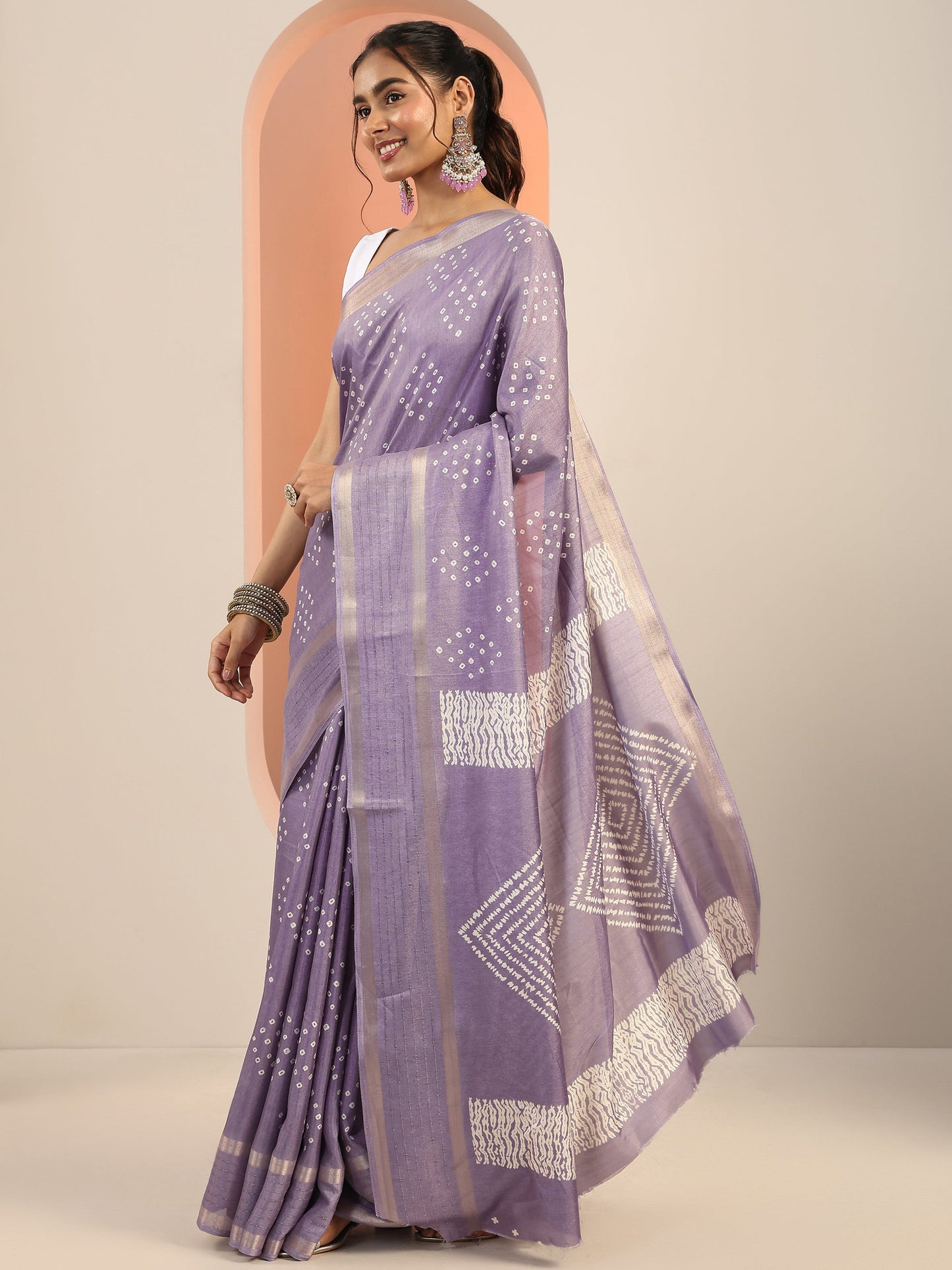 Lavender Printed Silk Blend Saree With Unstitched Blouse Piece