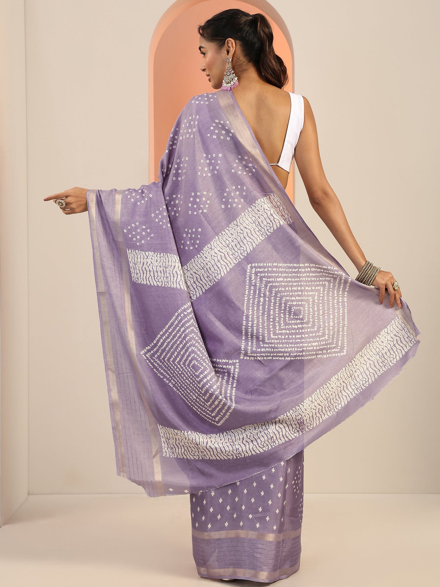Lavender Printed Silk Blend Saree With Unstitched Blouse Piece
