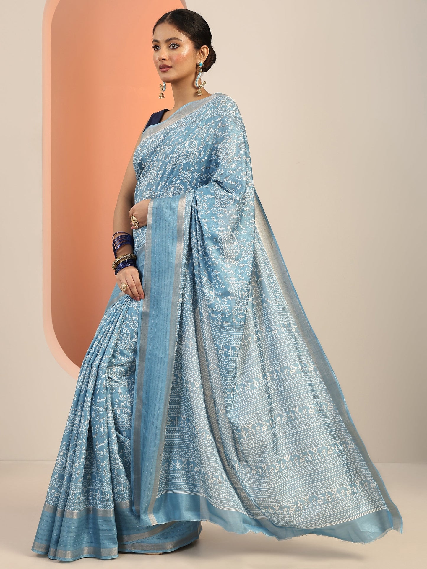 Blue Printed Silk Blend Saree With Unstitched Blouse Piece