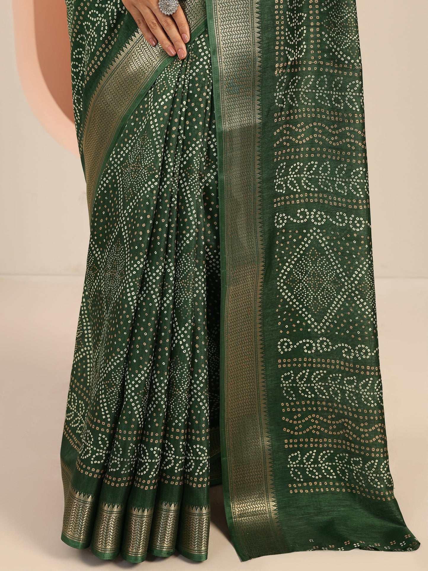 Green Printed Silk Blend Saree With Unstitched Blouse Piece