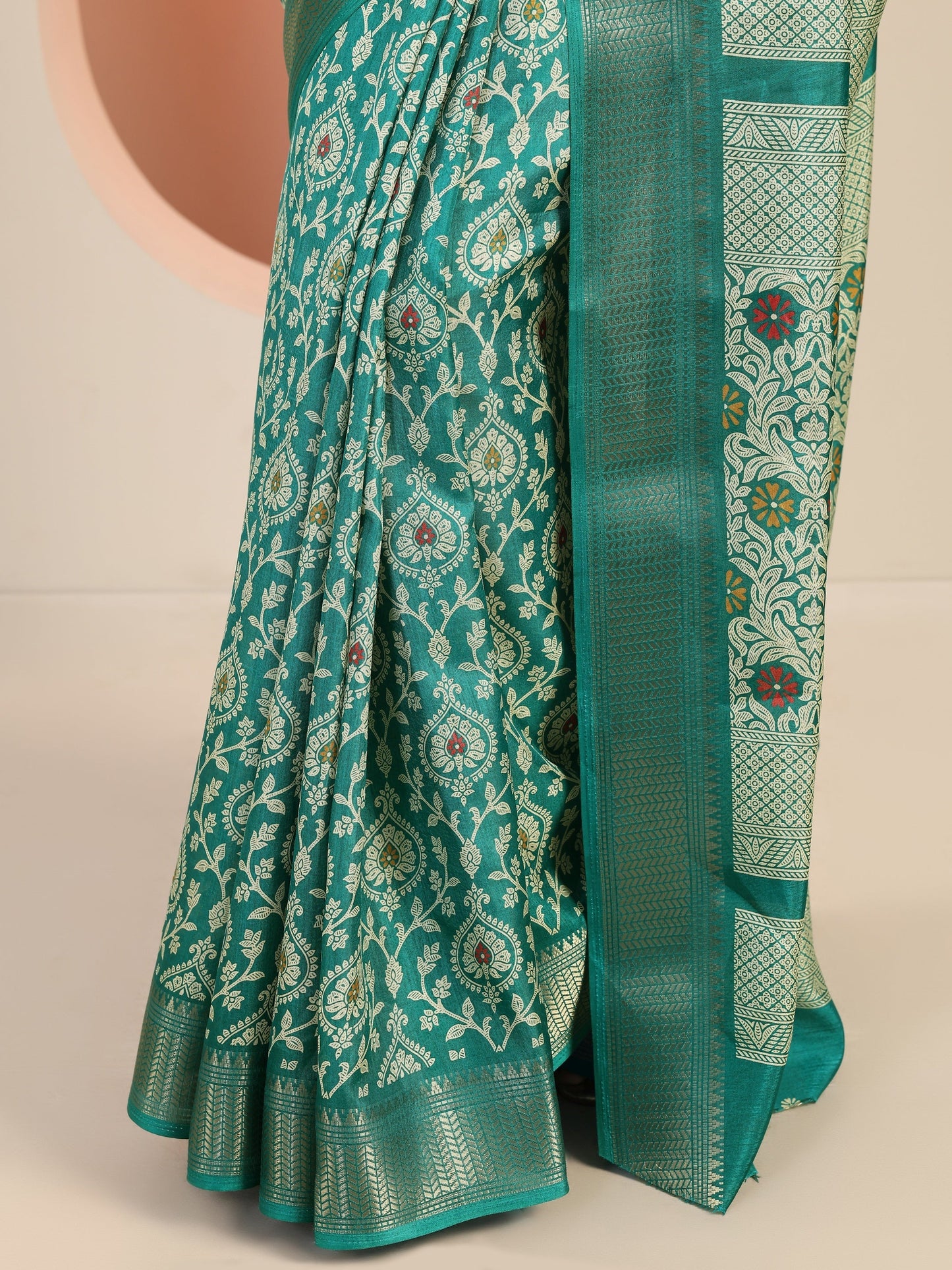 Teal Printed Silk Blend Saree With Unstitched Blouse Piece