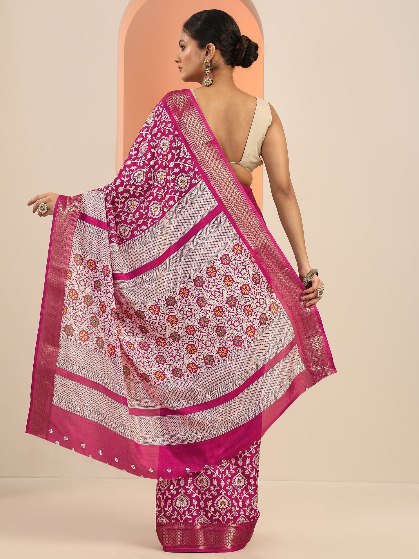 Maroon Printed Silk Blend Saree With Unstitched Blouse Piece