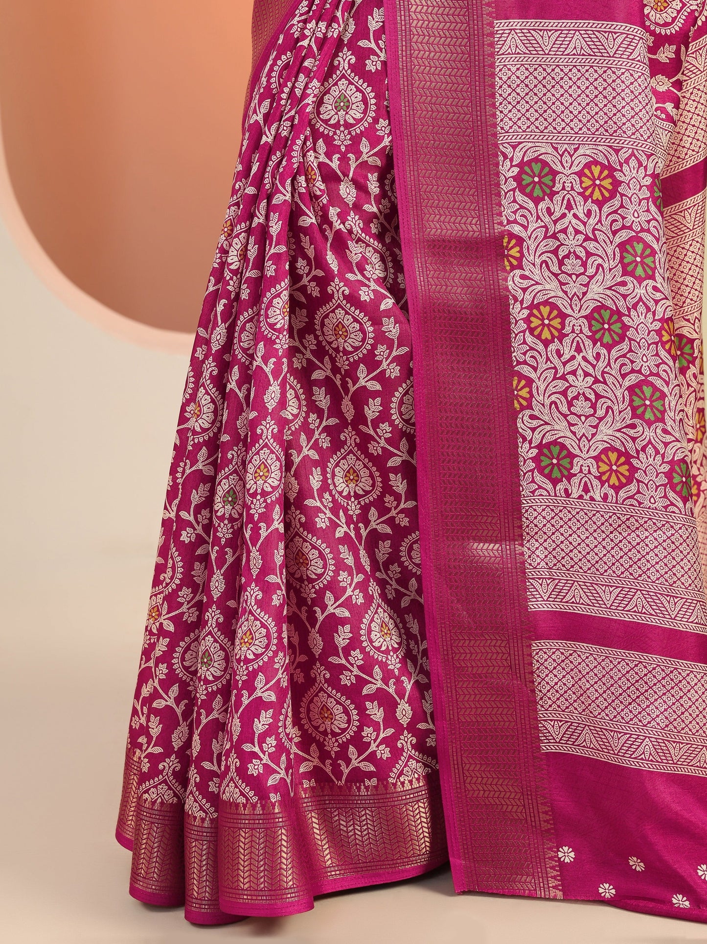 Maroon Printed Silk Blend Saree With Unstitched Blouse Piece