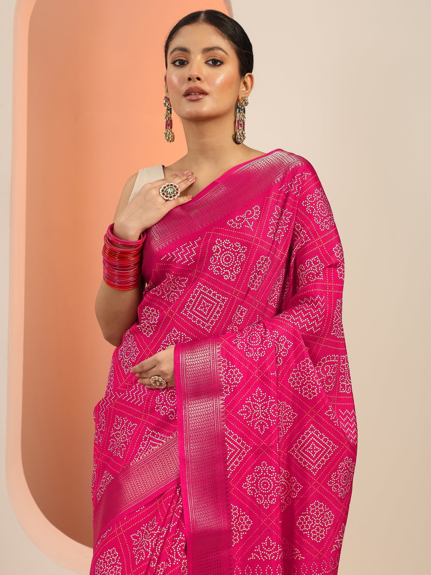 Pink Printed Silk Blend Saree With Unstitched Blouse Piece