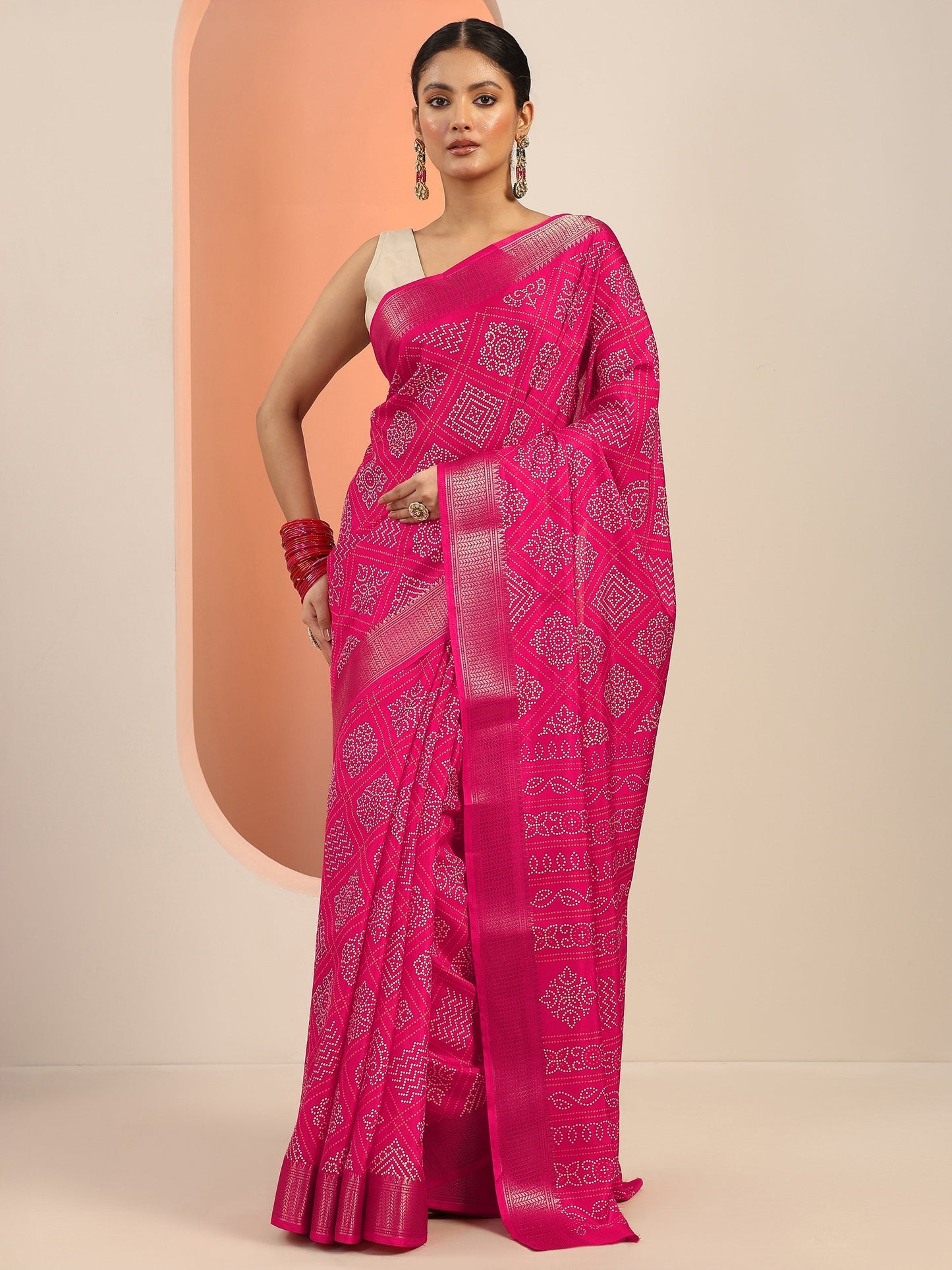 Pink Printed Silk Blend Saree With Unstitched Blouse Piece