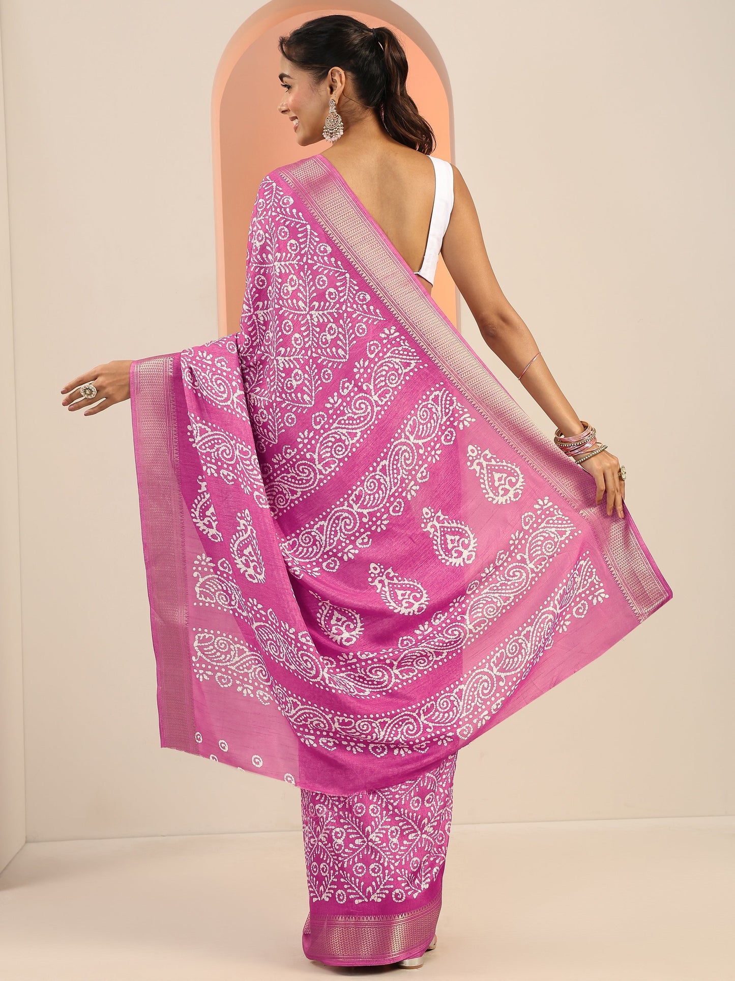 Lavender Printed Silk Blend Saree With Unstitched Blouse Piece