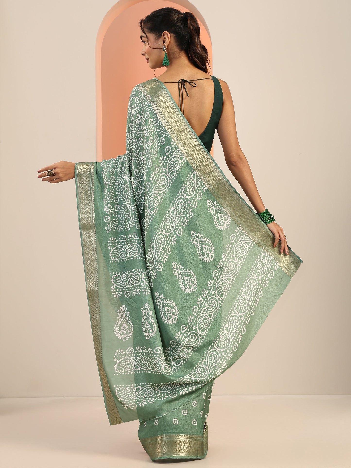 Green Printed Silk Blend Saree With Unstitched Blouse Piece