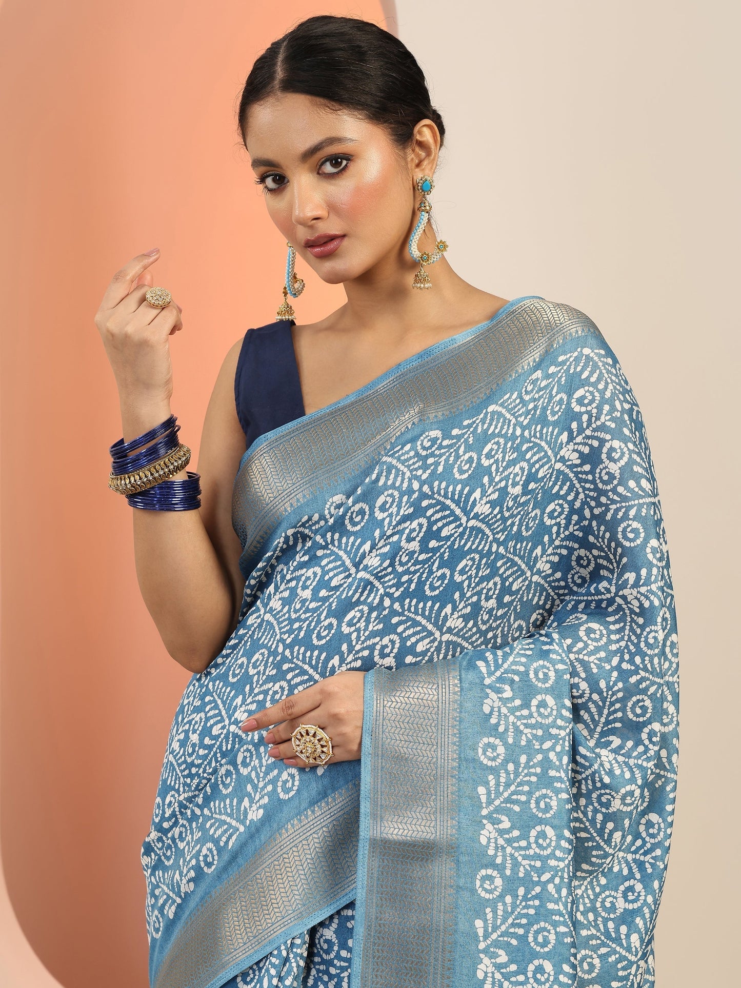 Blue Printed Silk Blend Saree With Unstitched Blouse Piece