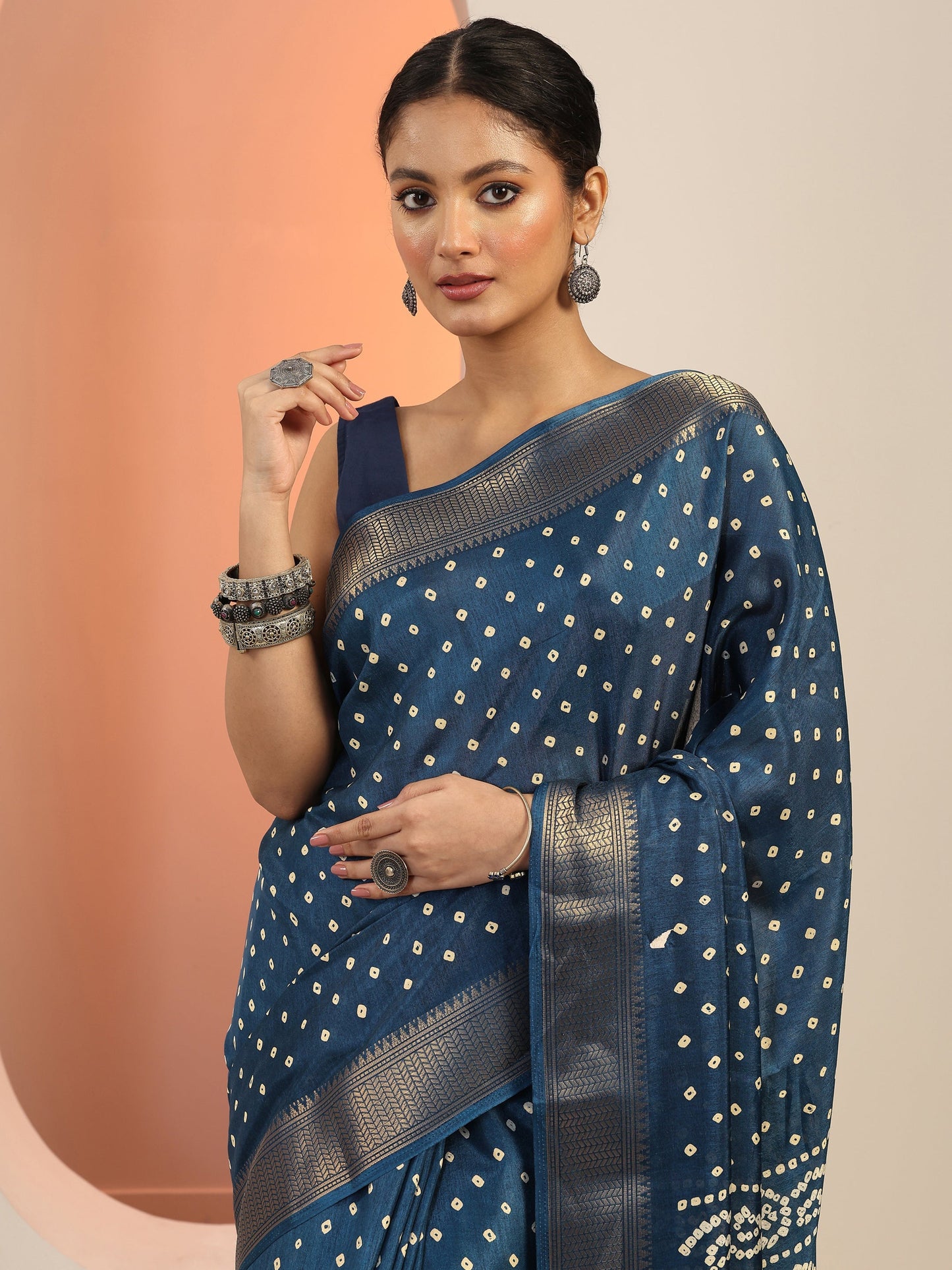 Blue Printed Silk Blend Saree With Unstitched Blouse Piece