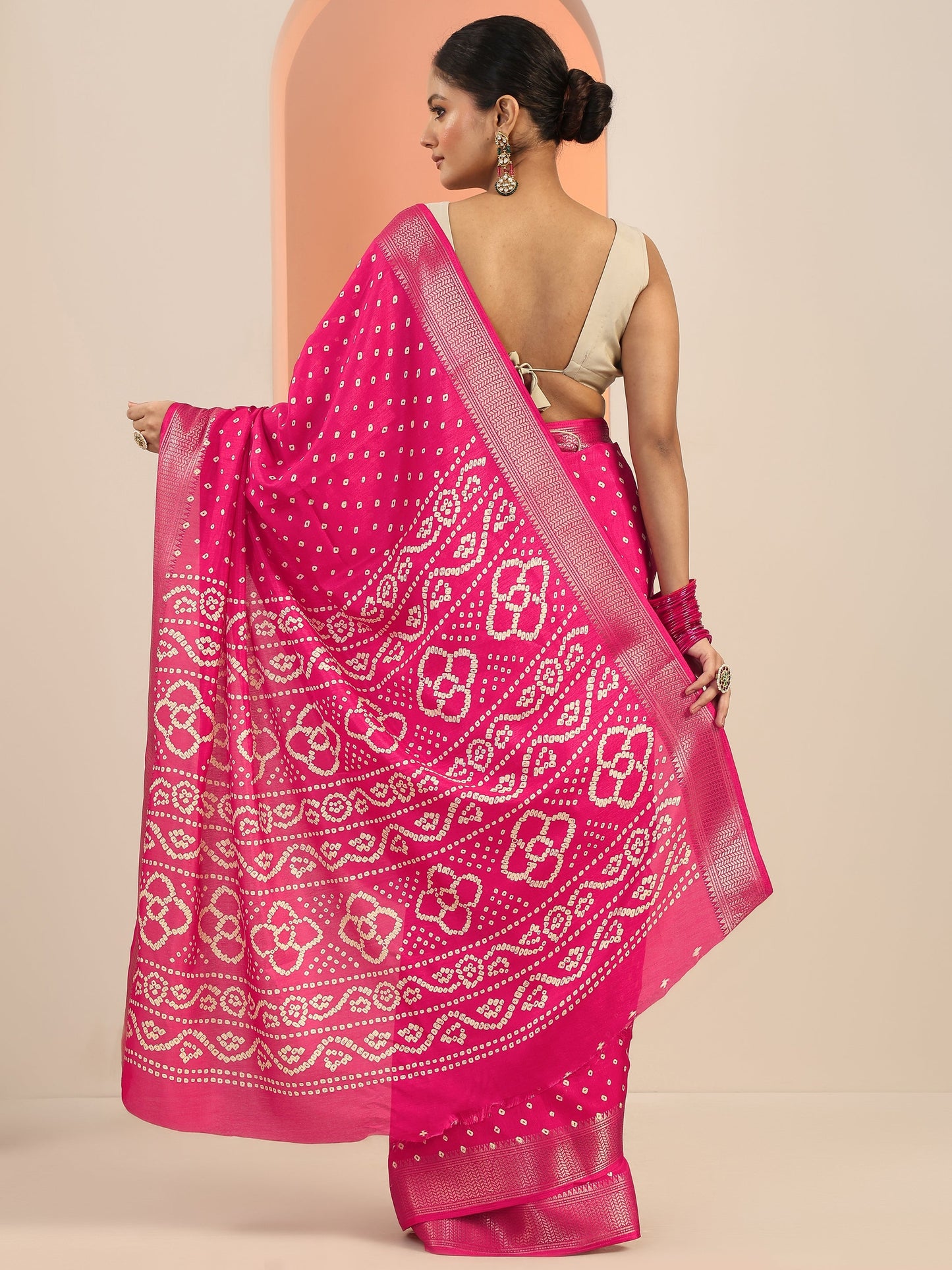 Pink Printed Silk Blend Saree With Unstitched Blouse Piece