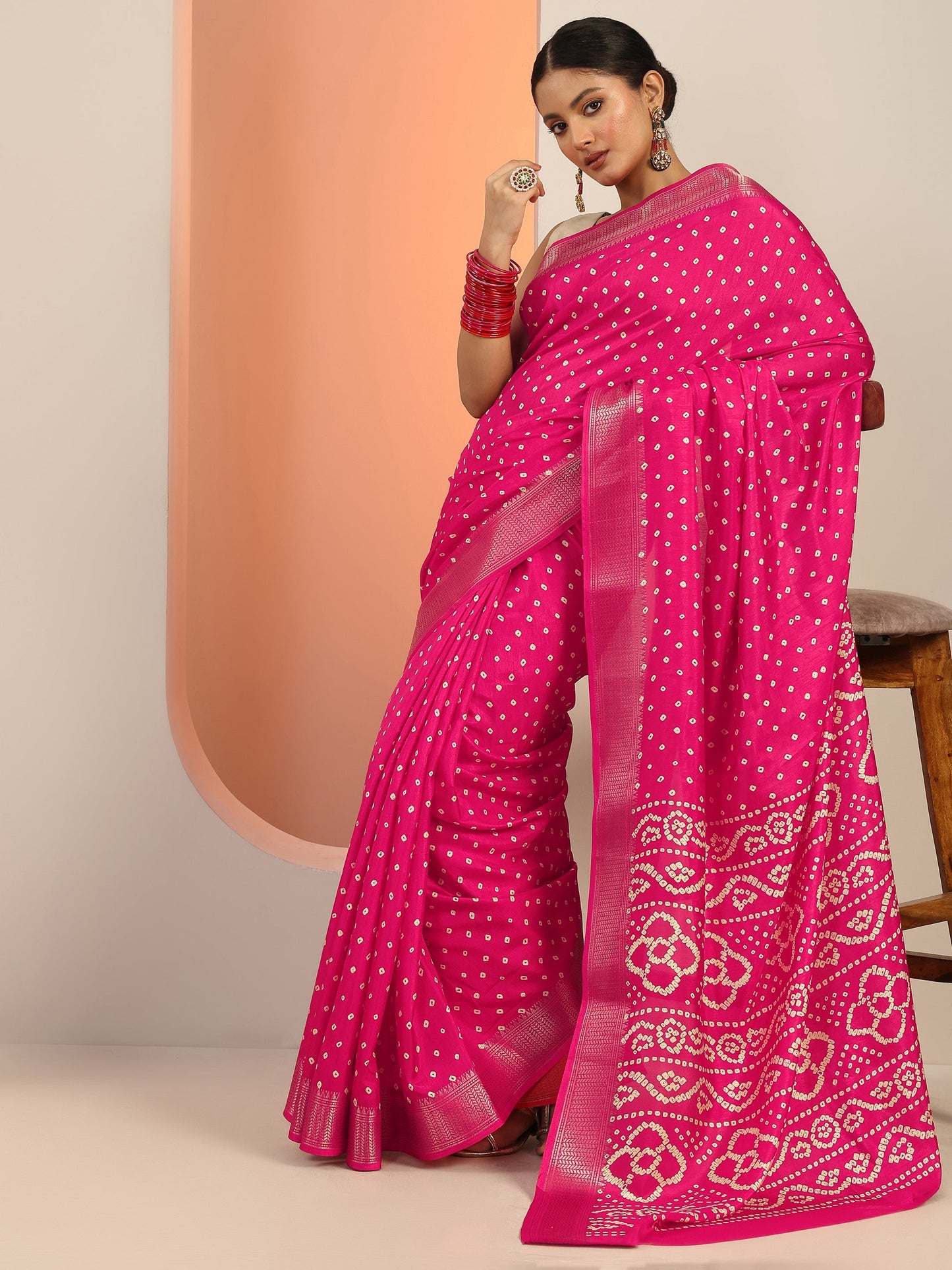 Pink Printed Silk Blend Saree With Unstitched Blouse Piece