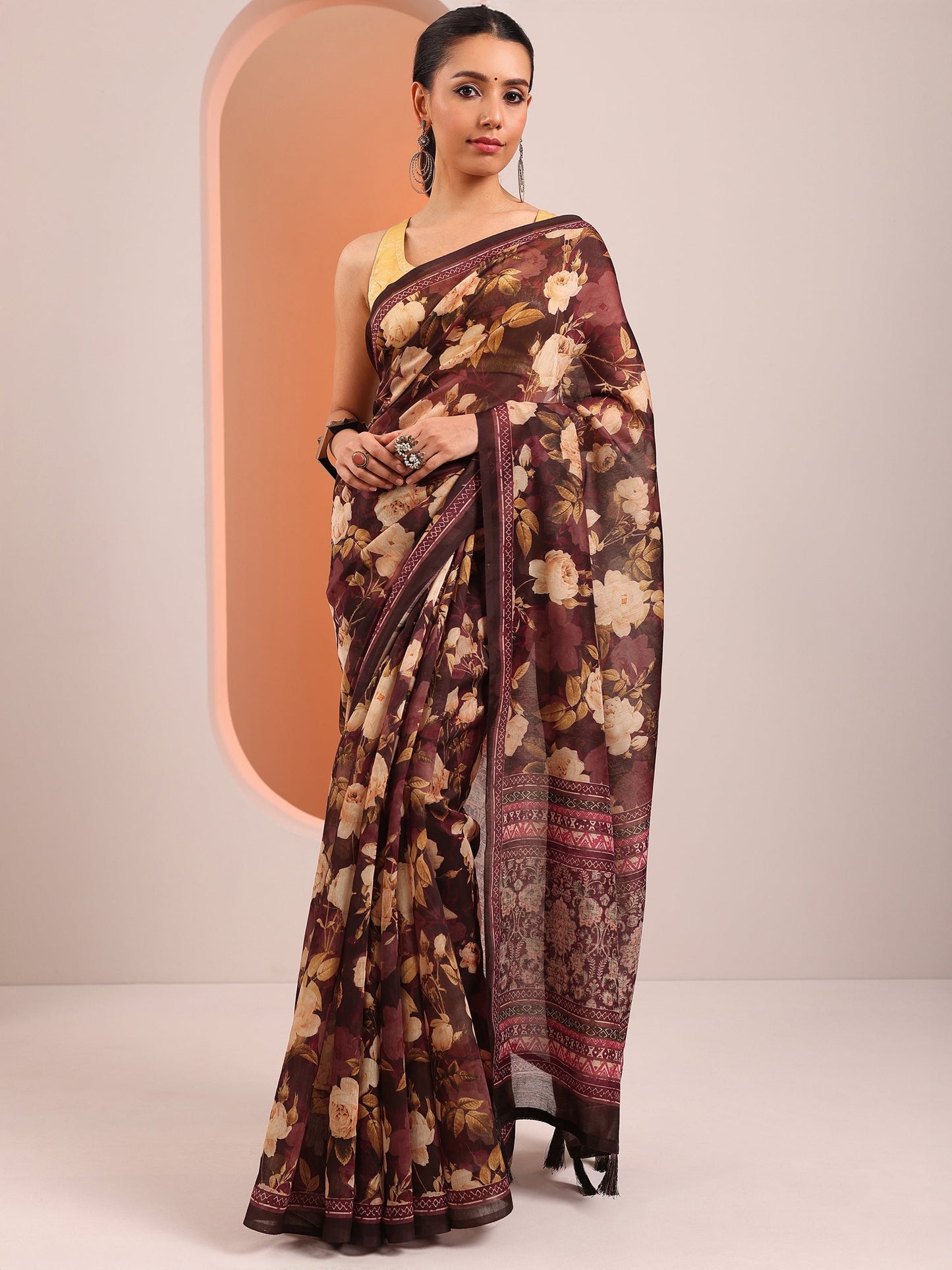 Brown Printed Silk Blend Saree With Unstitched Blouse Piece