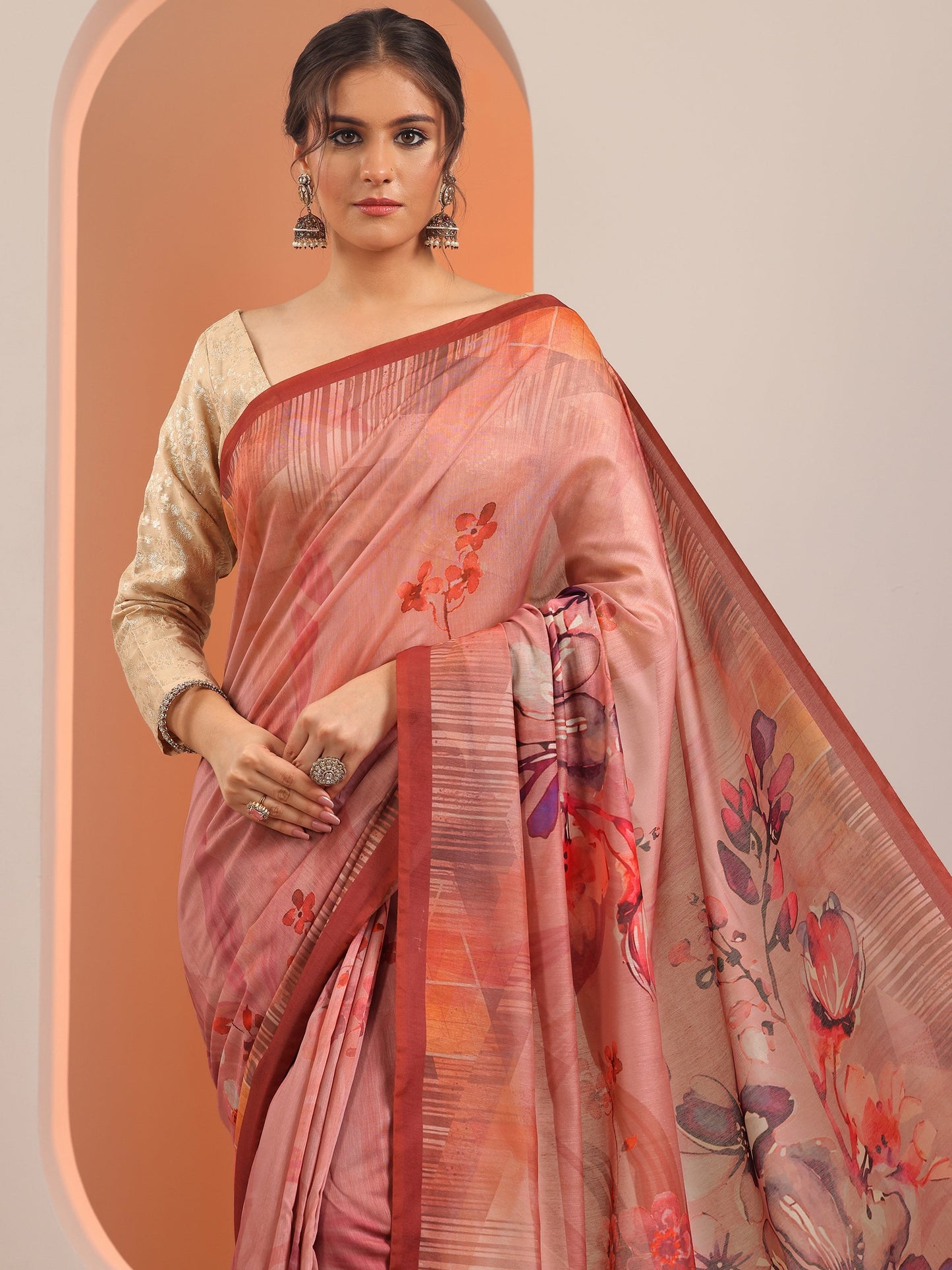 Peach Printed Silk Blend Saree With Unstitched Blouse Piece