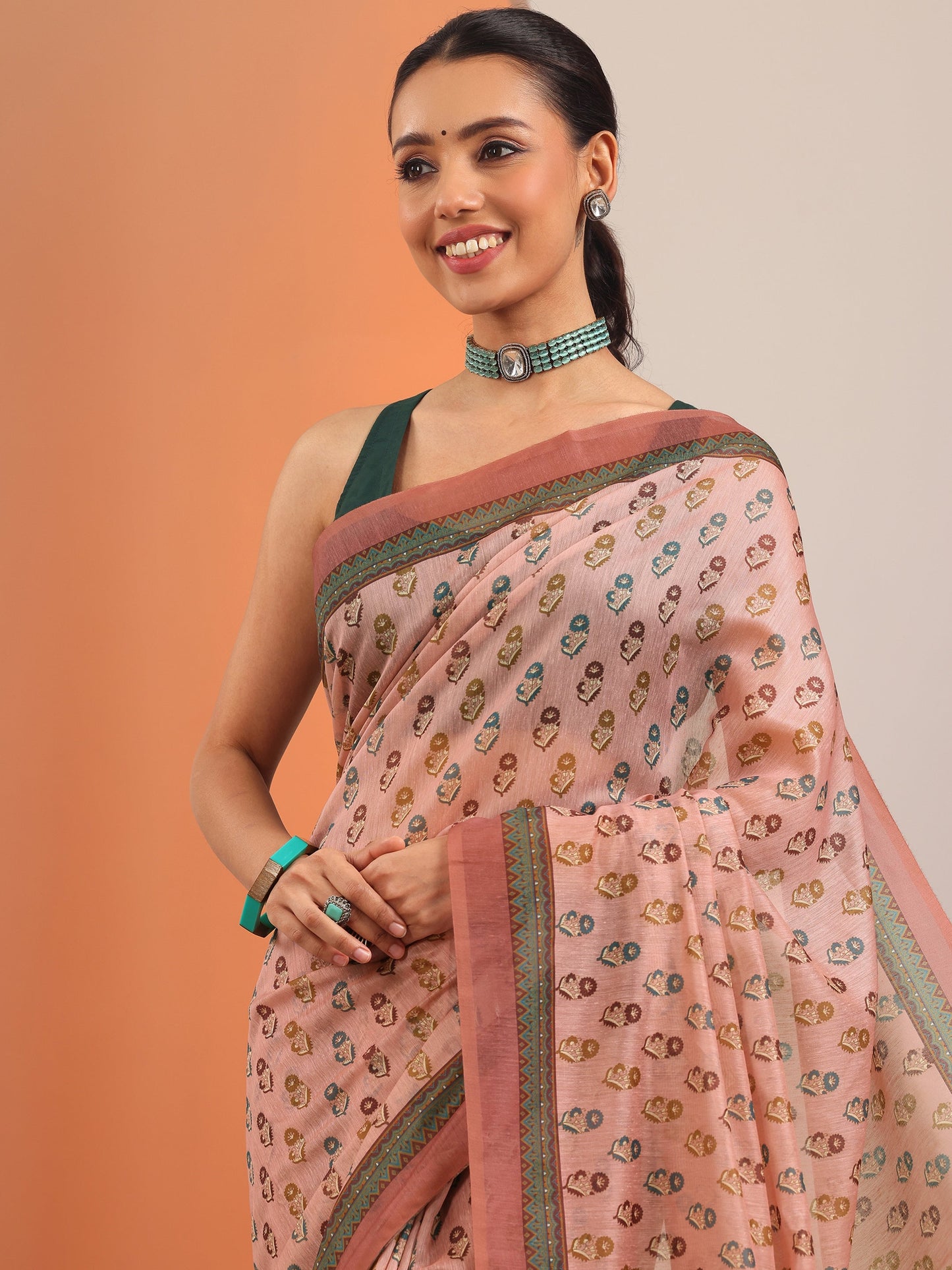 Peach Printed Silk Blend Saree With Unstitched Blouse Piece