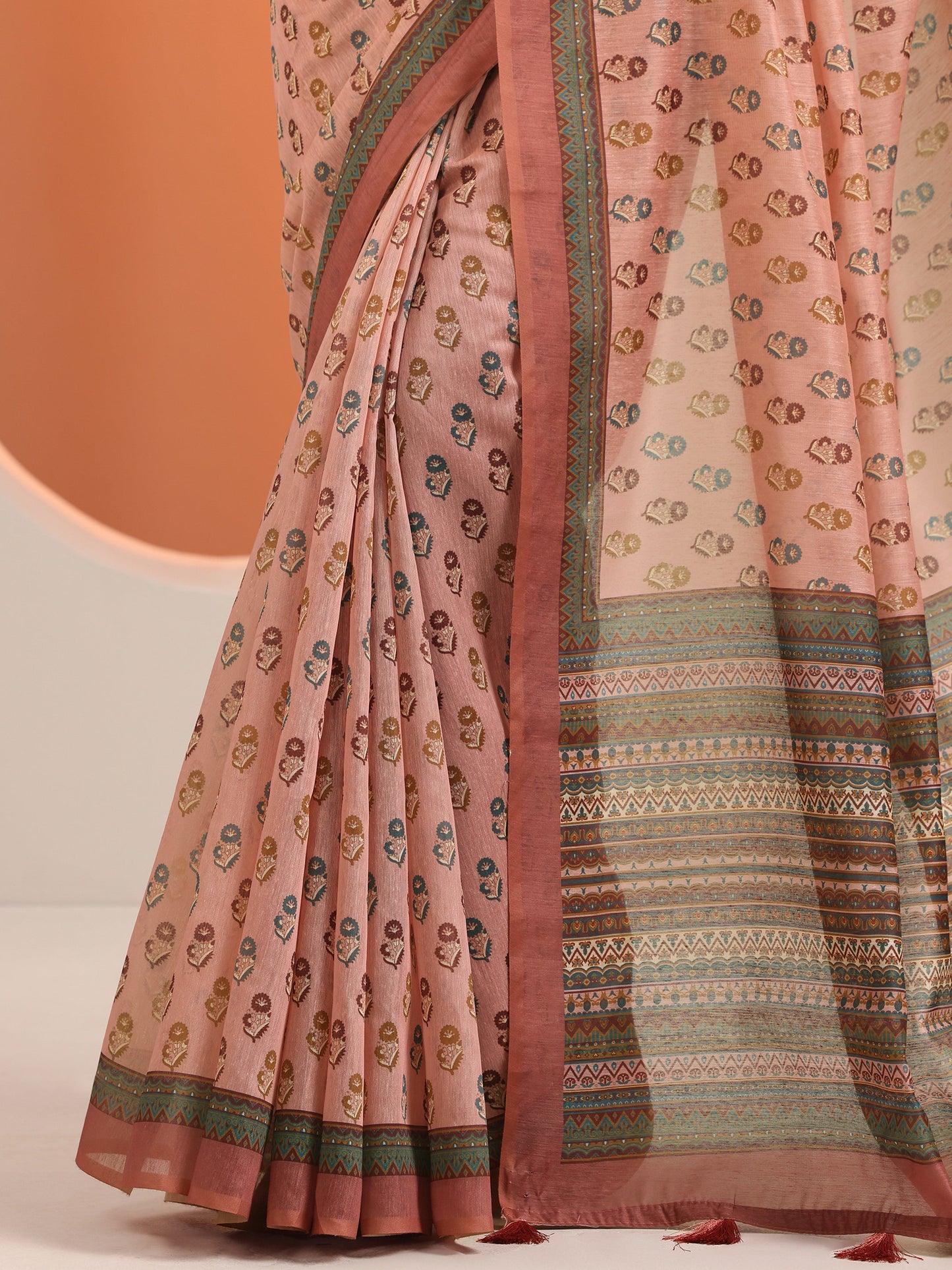 Peach Printed Silk Blend Saree With Unstitched Blouse Piece