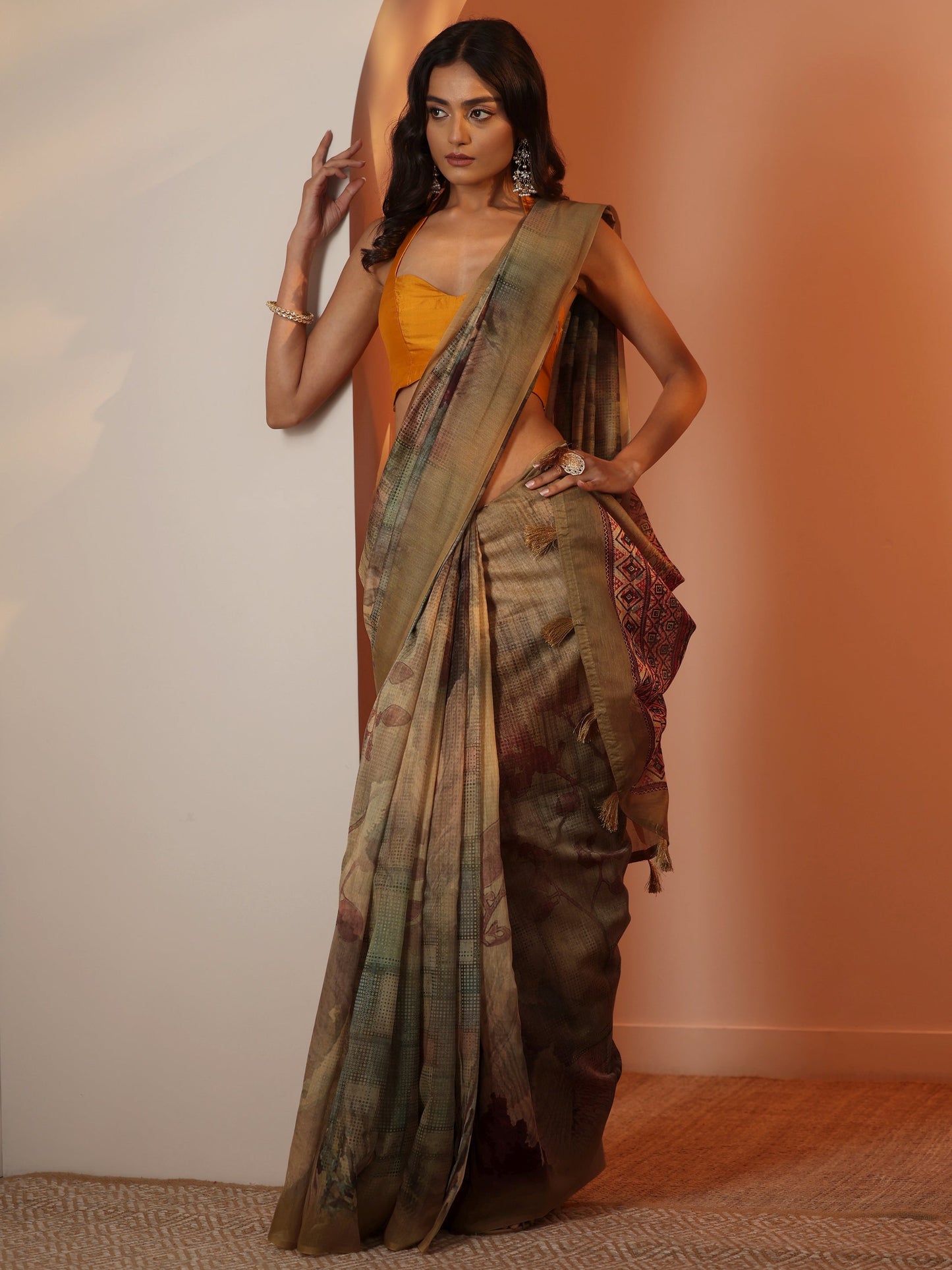 Tan Printed Silk Blend Saree With Unstitched Blouse Piece
