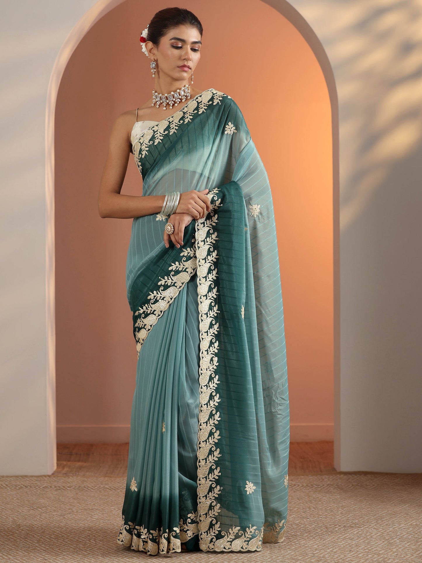Blue Embellished Silk Blend Saree With Unstitched Blouse Piece
