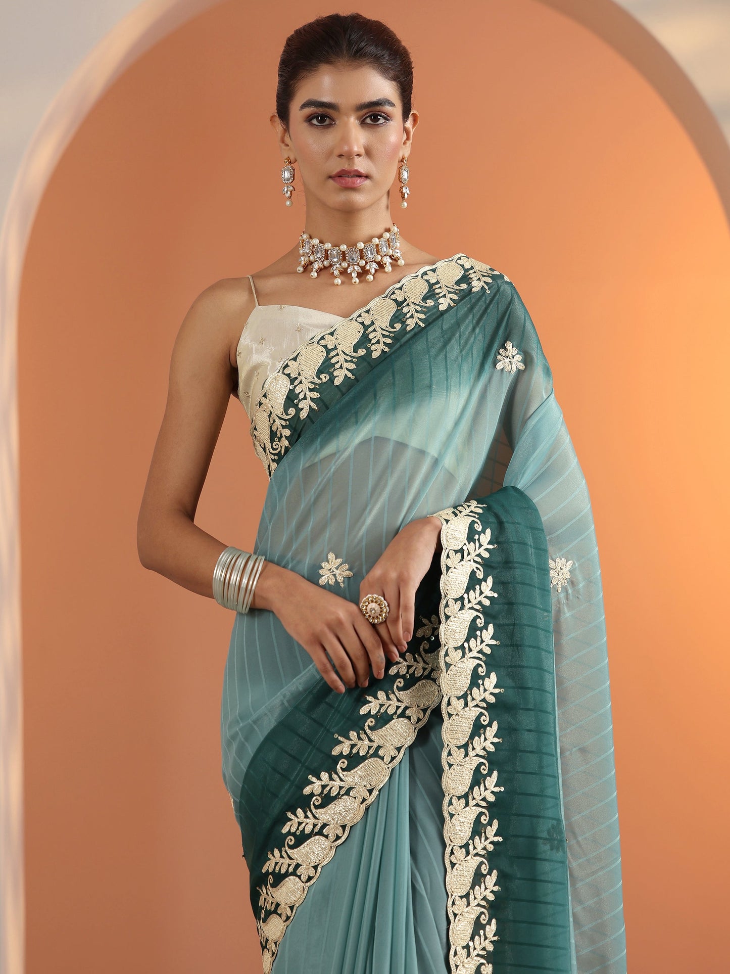 Blue Embellished Silk Blend Saree With Unstitched Blouse Piece