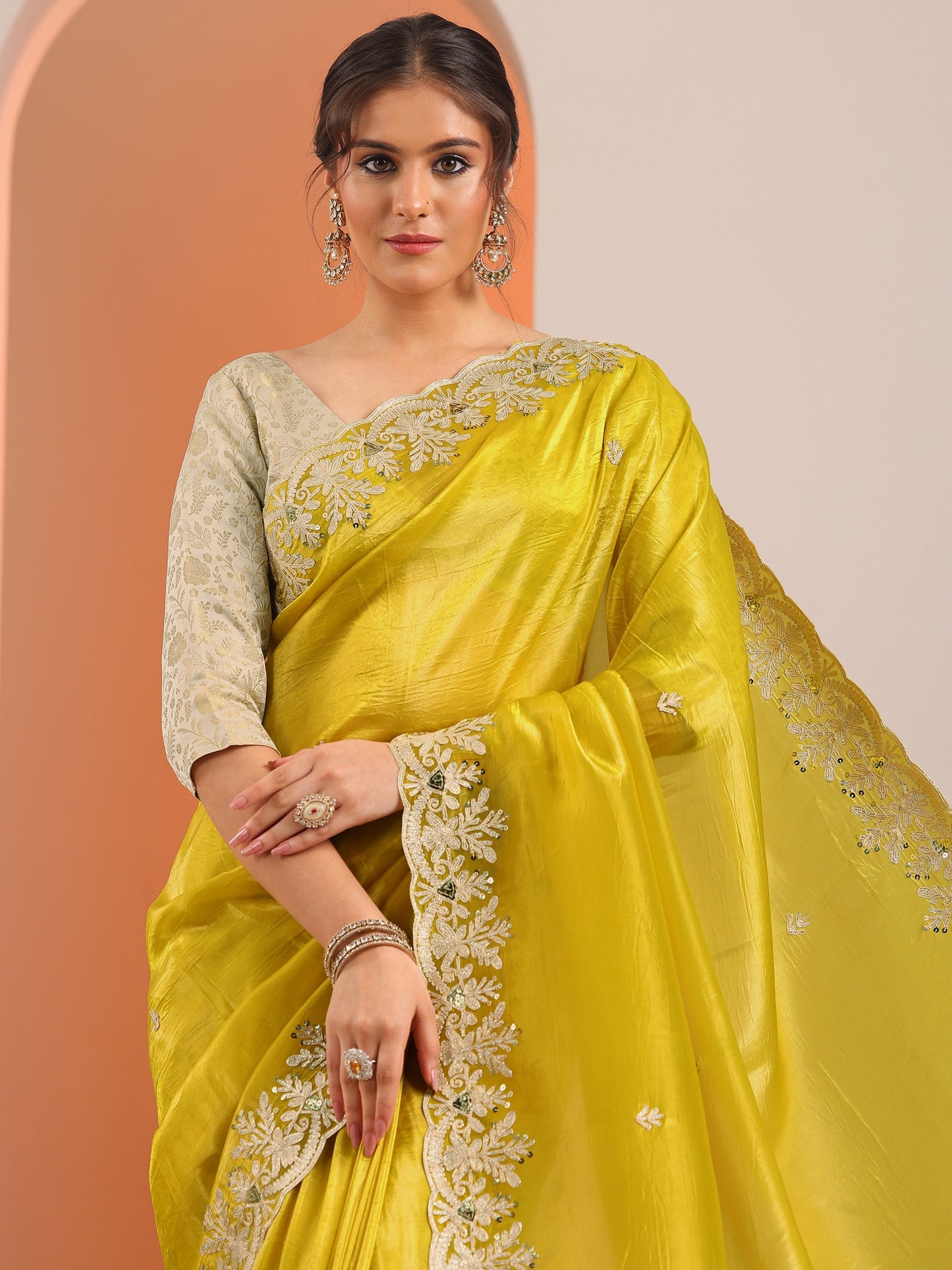 Yellow Embroidered Organza Saree With Unstitched Blouse Piece