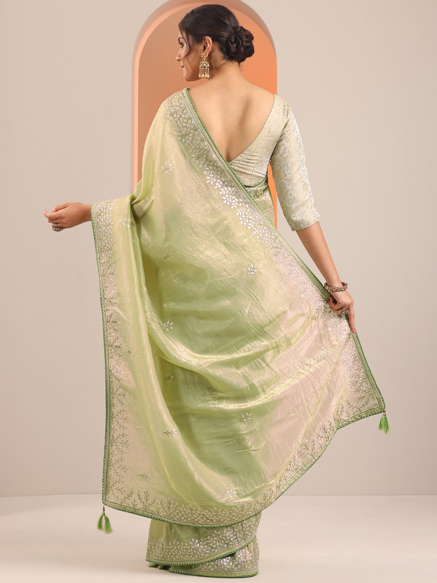 Green Embroidered Jimmy Choo Organza Saree With Unstitched Blouse Piece
