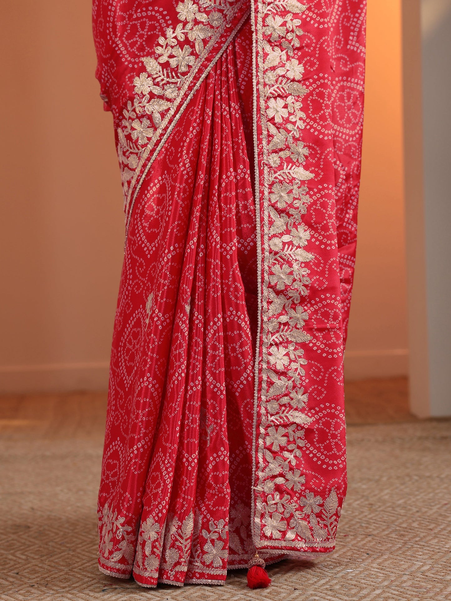 Red Bandhani Printed Chinon Saree With Unstitched Blouse Piece