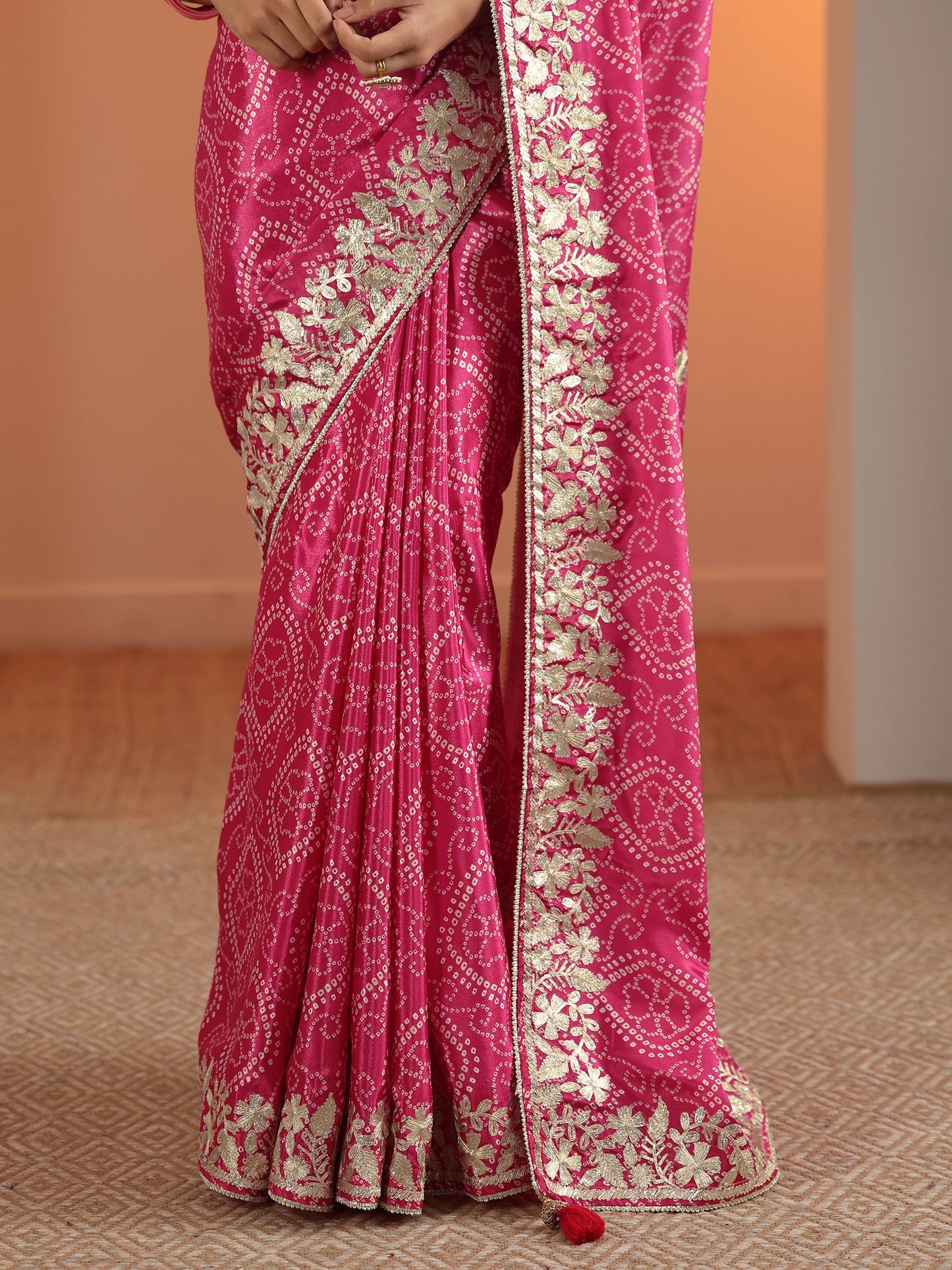 Pink Bandhani Printed Chinon Saree With Unstitched Blouse Piece