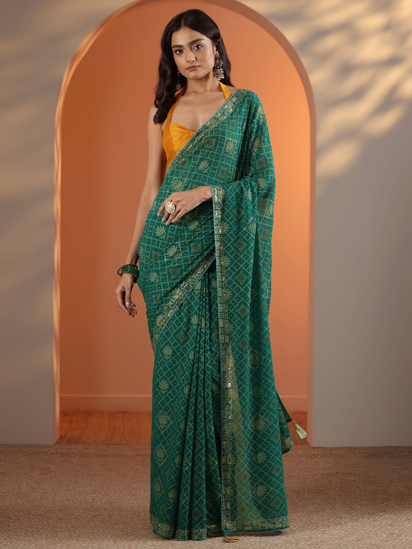 Green Printed Georgette Saree With Unstitched Blouse Piece