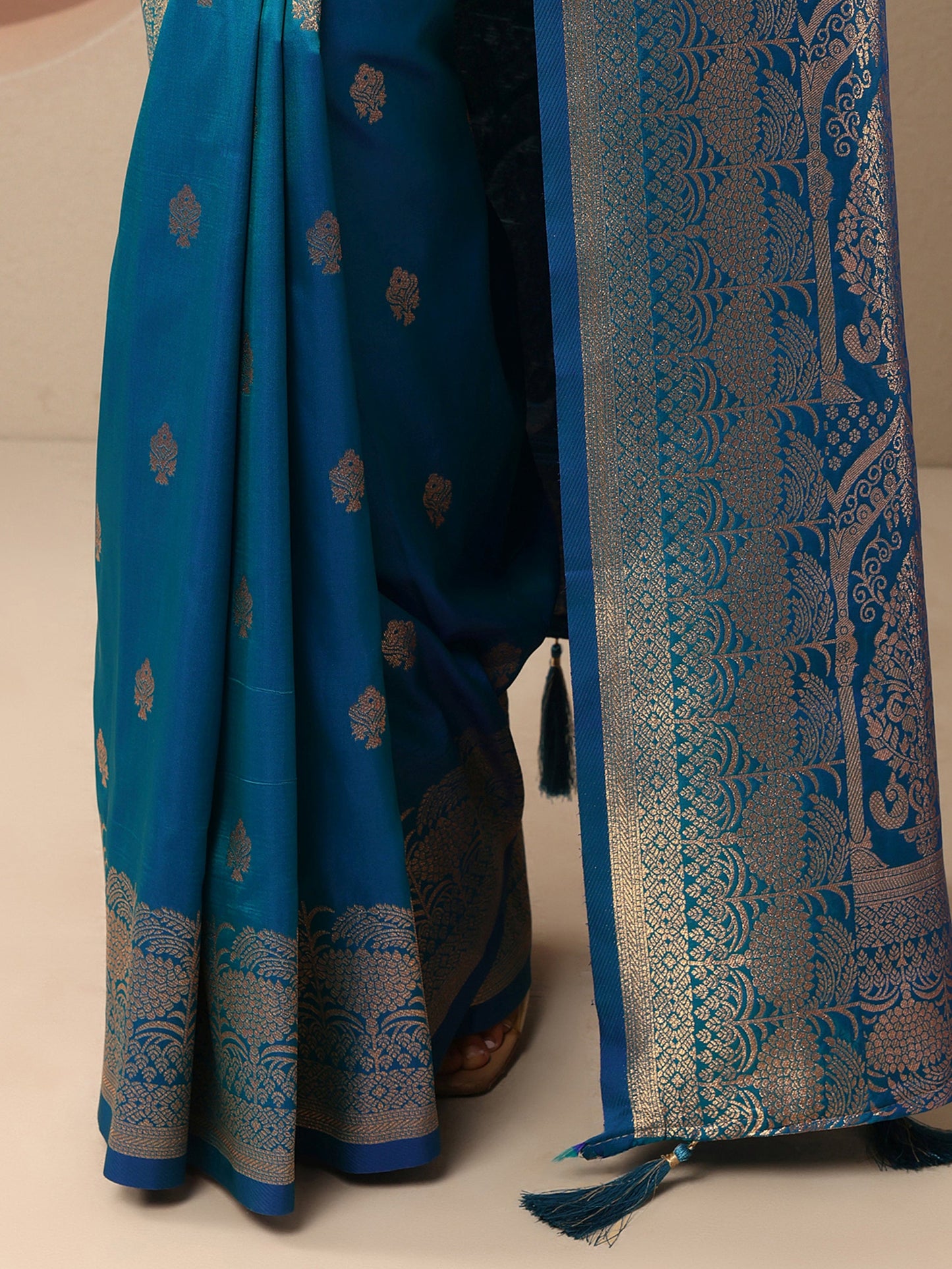Blue Woven Design Banarasi Silk Blend Saree With Unstitched Blouse Piece