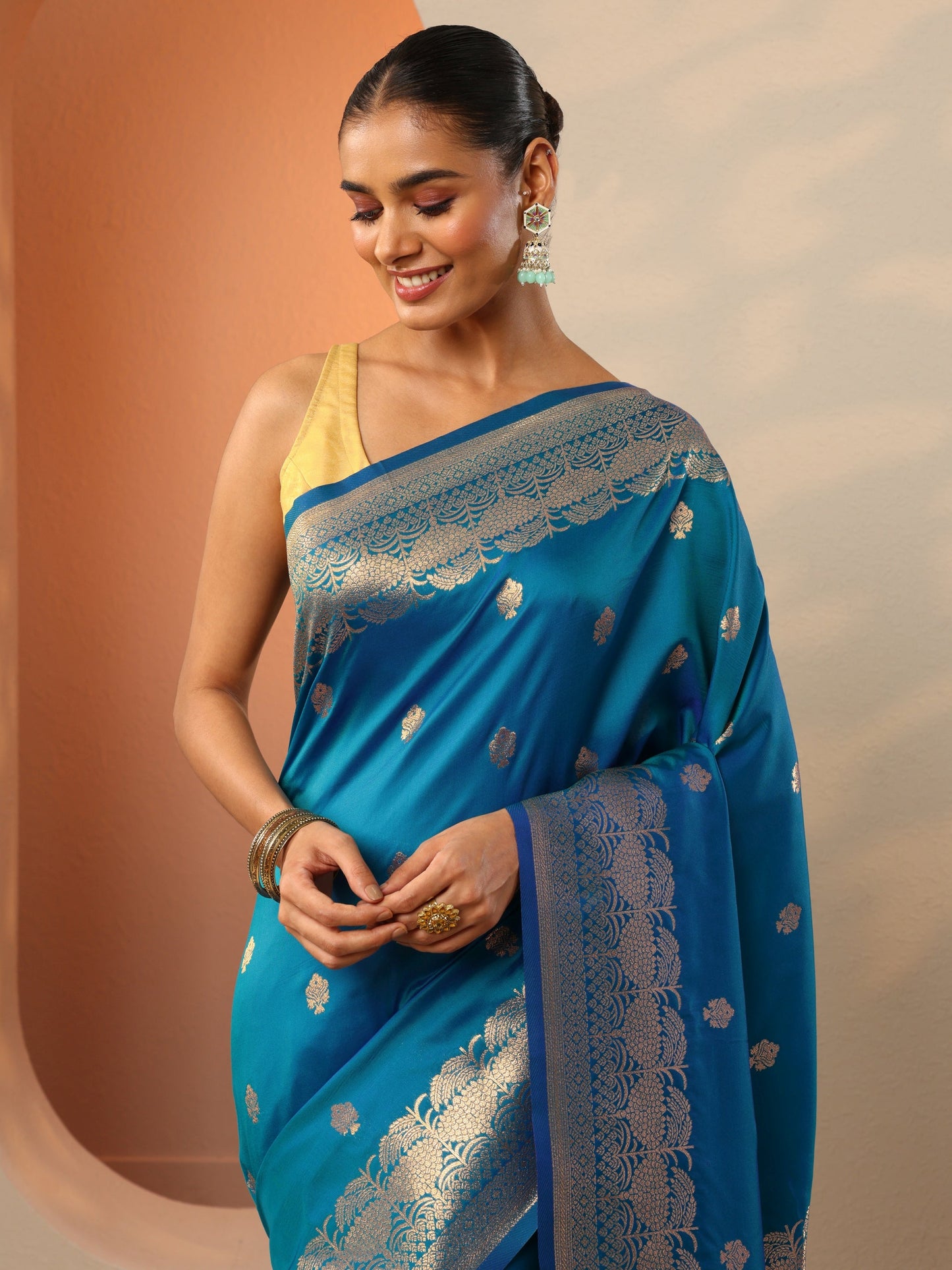 Blue Woven Design Banarasi Silk Blend Saree With Unstitched Blouse Piece
