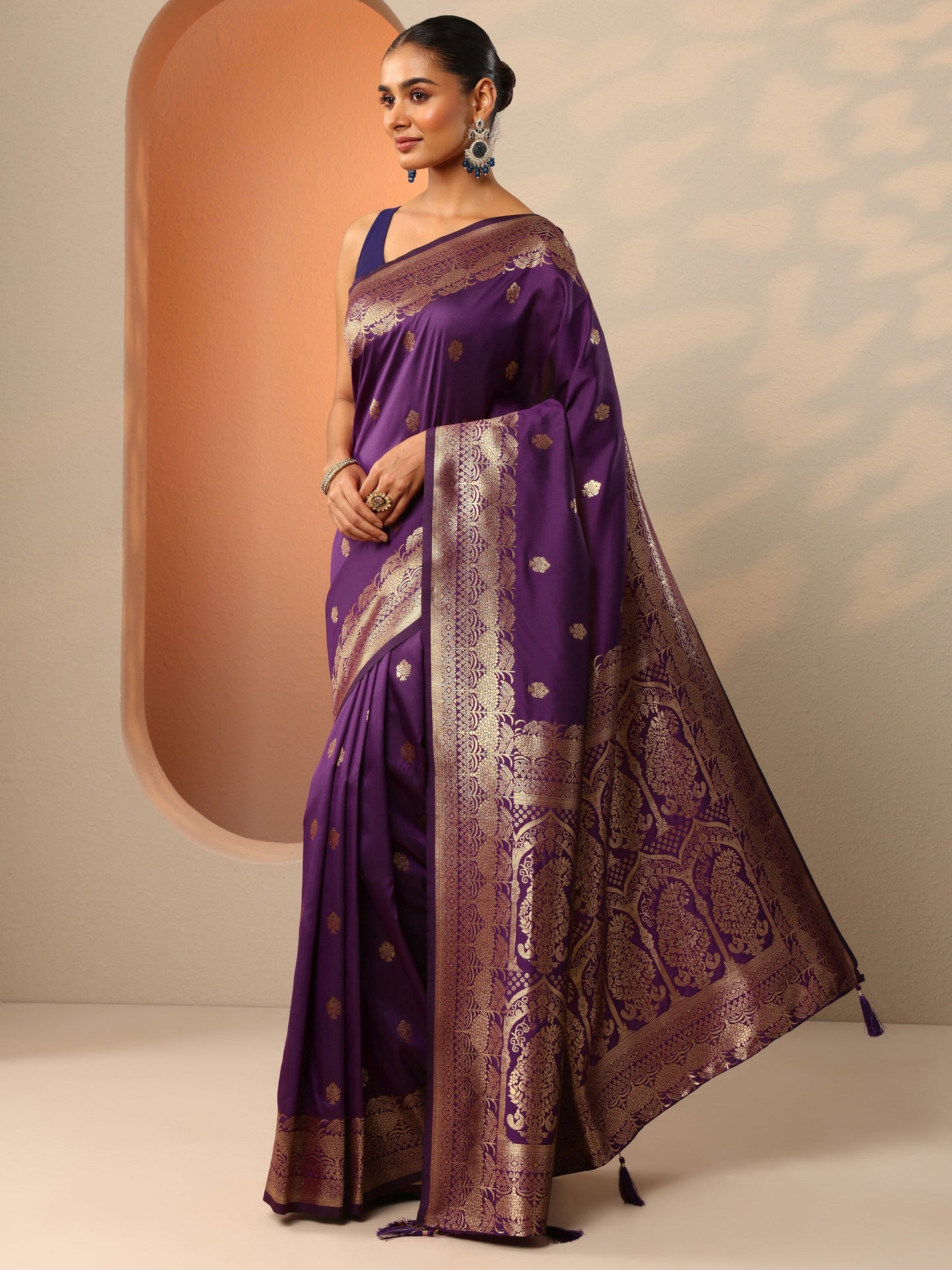 Purple Woven Design Banarasi Silk Blend Saree With Unstitched Blouse Piece
