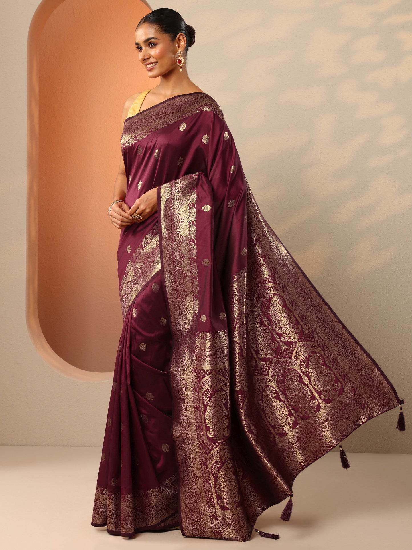 Maroon Woven Design Banarasi Silk Blend Saree With Unstitched Blouse Piece