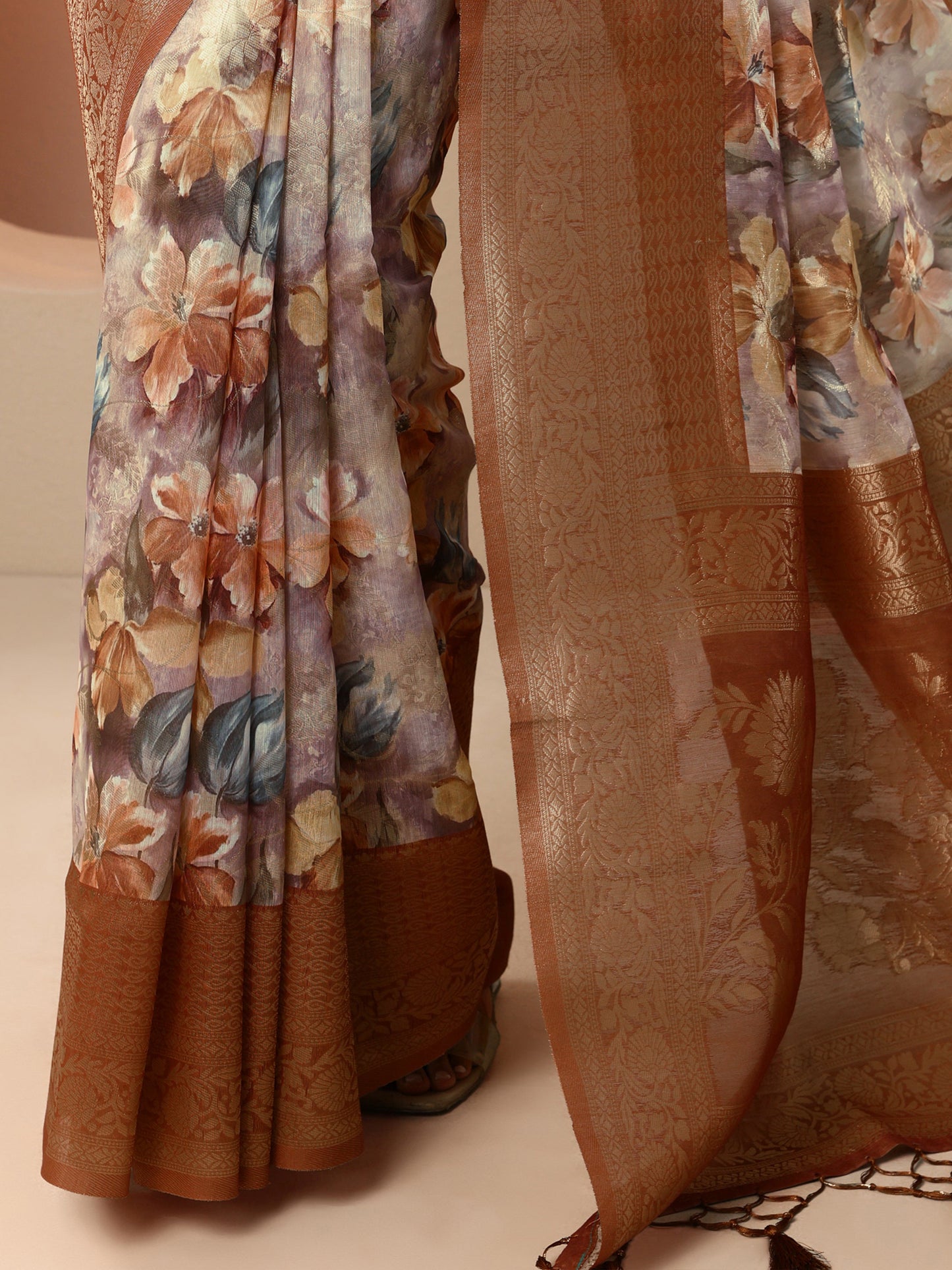 Brown Printed Silk Blend Saree With Unstitched Blouse Piece