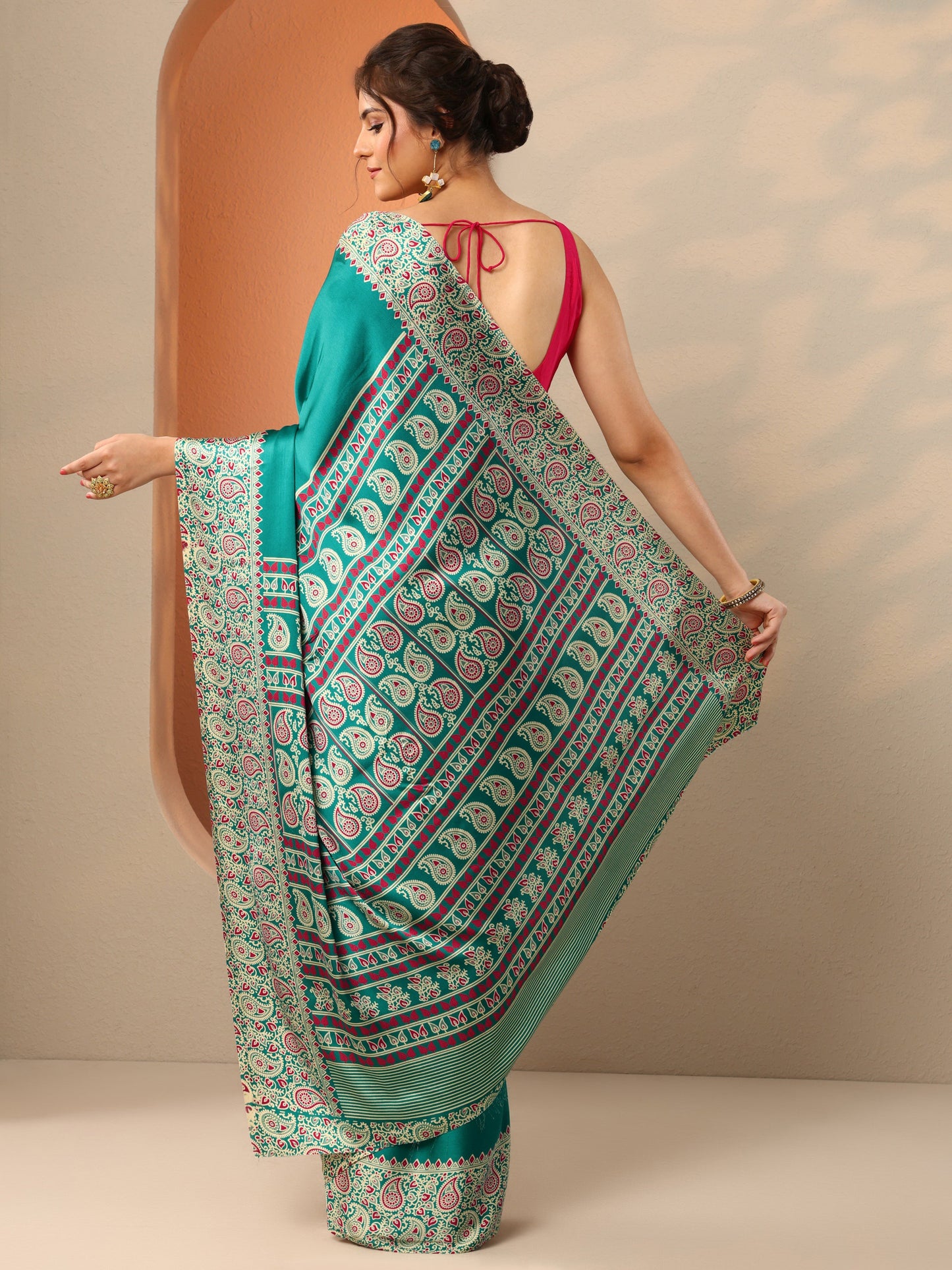 Green Solid Satin Saree With Unstitched Blouse Piece