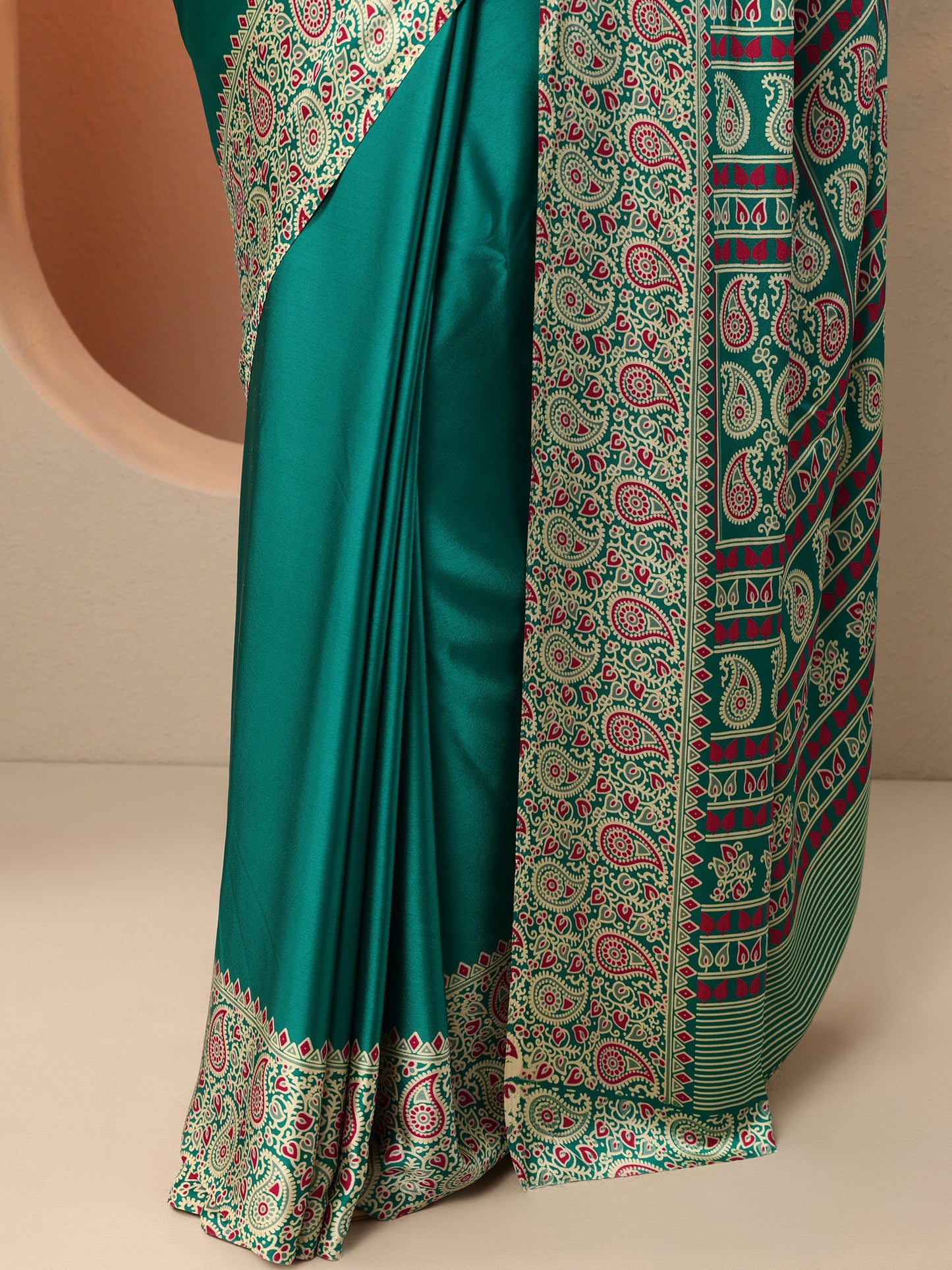 Green Solid Satin Saree With Unstitched Blouse Piece