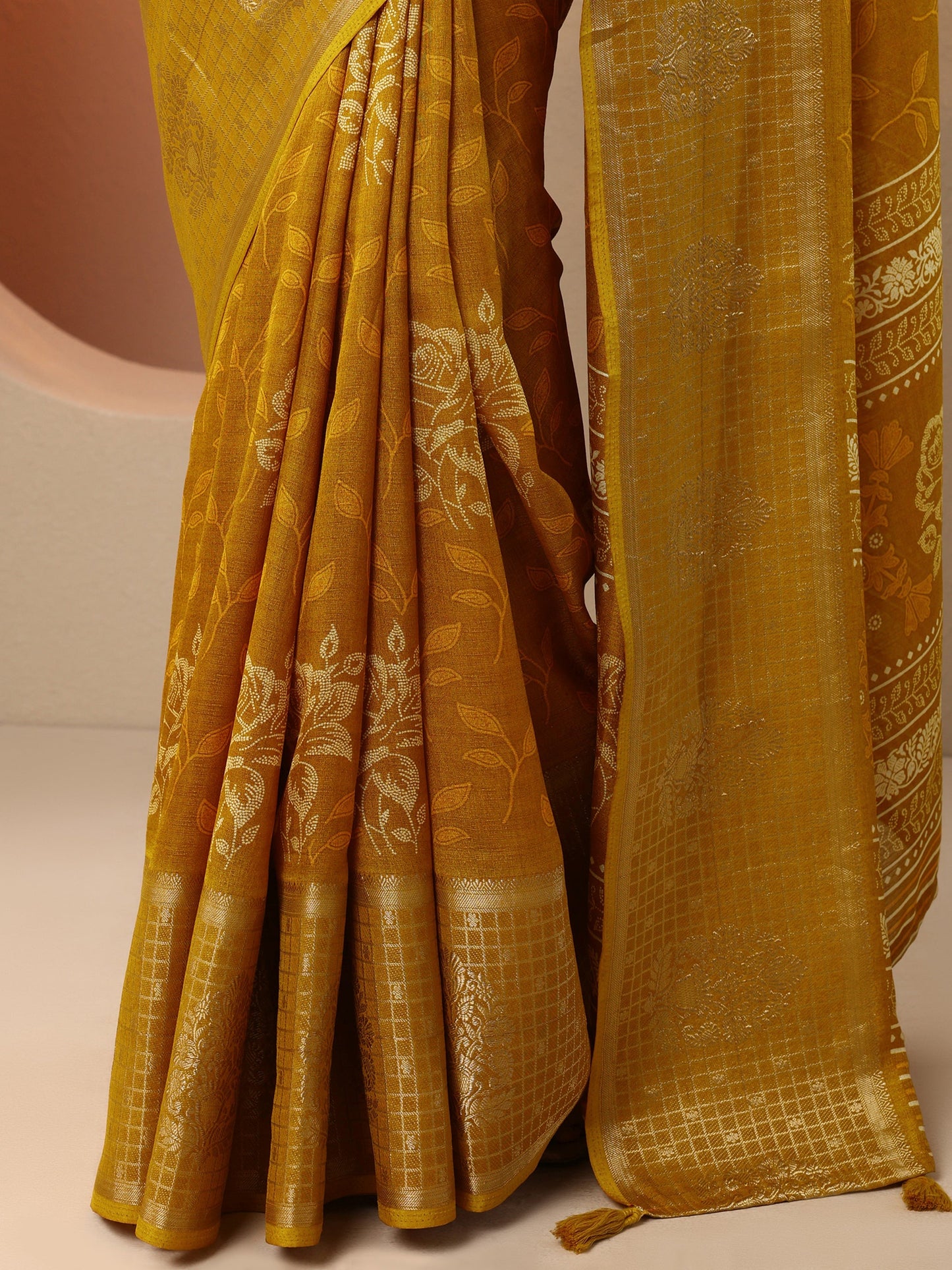 Mustard Printed Georgette Saree With Unstitched Blouse Piece