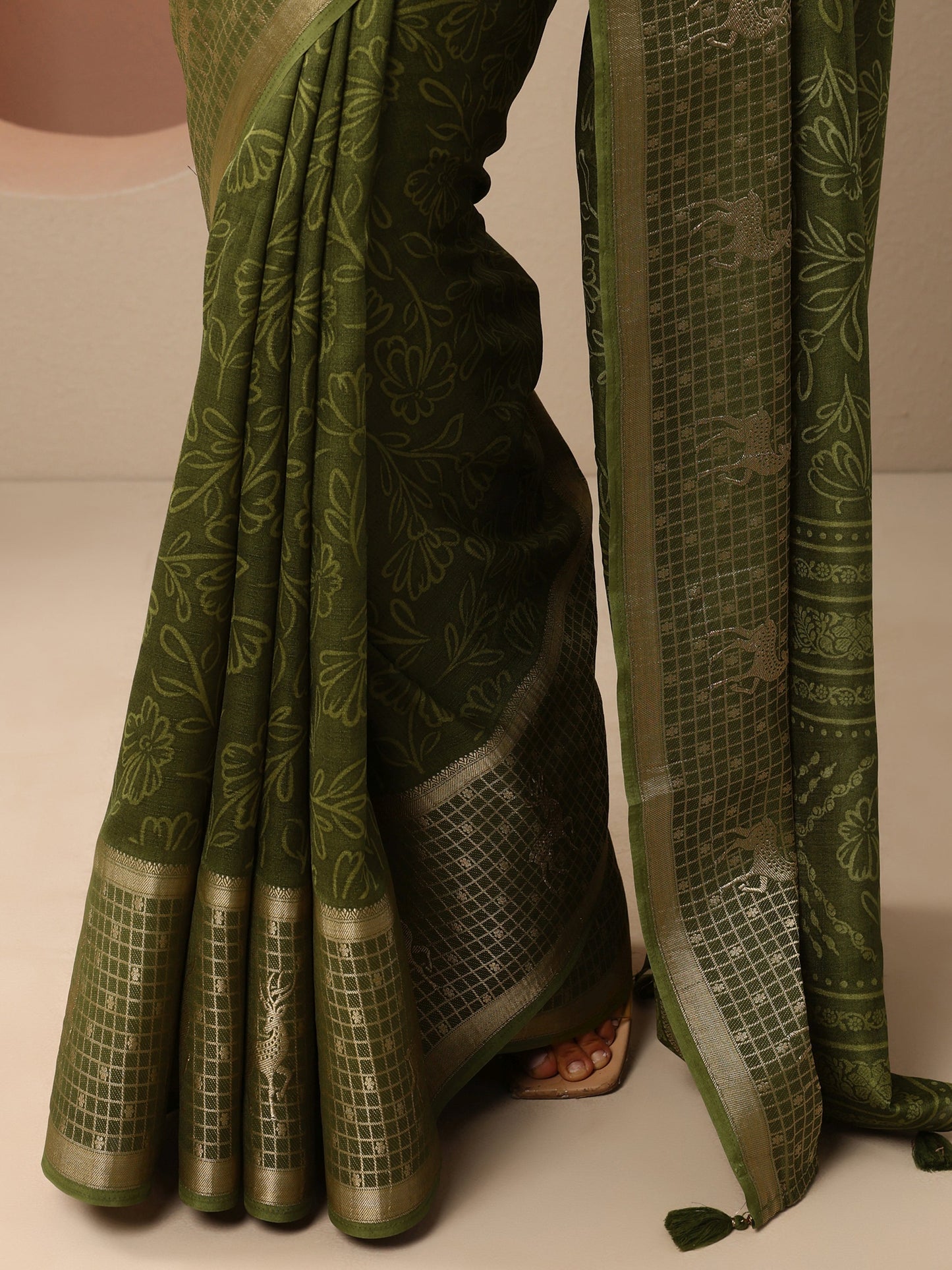 Green Printed Georgette Saree With Unstitched Blouse Piece