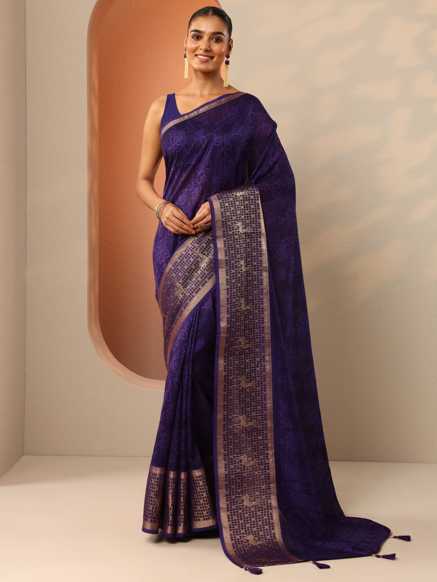 Purple Printed Georgette Saree With Unstitched Blouse Piece