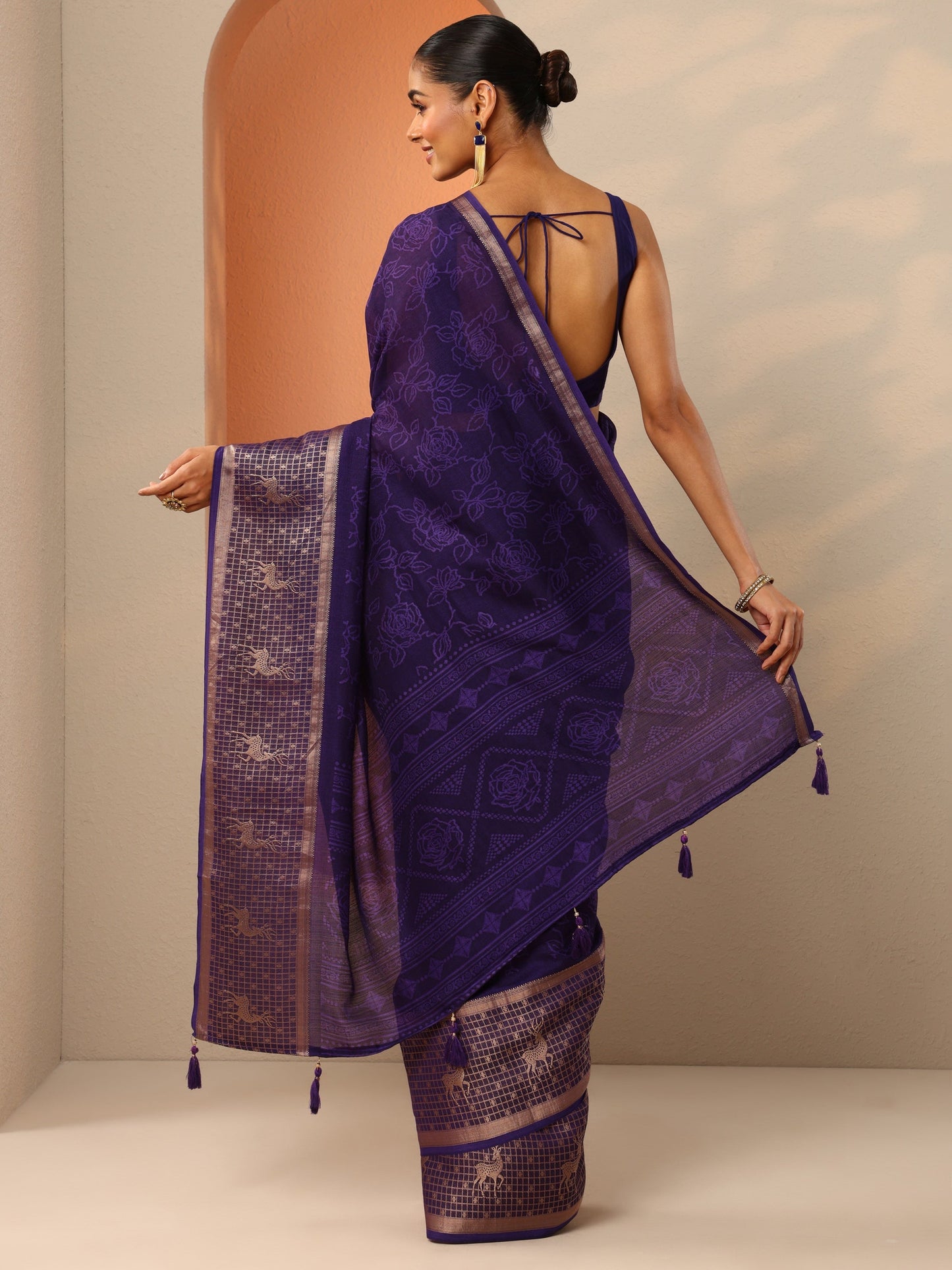 Purple Printed Georgette Saree With Unstitched Blouse Piece