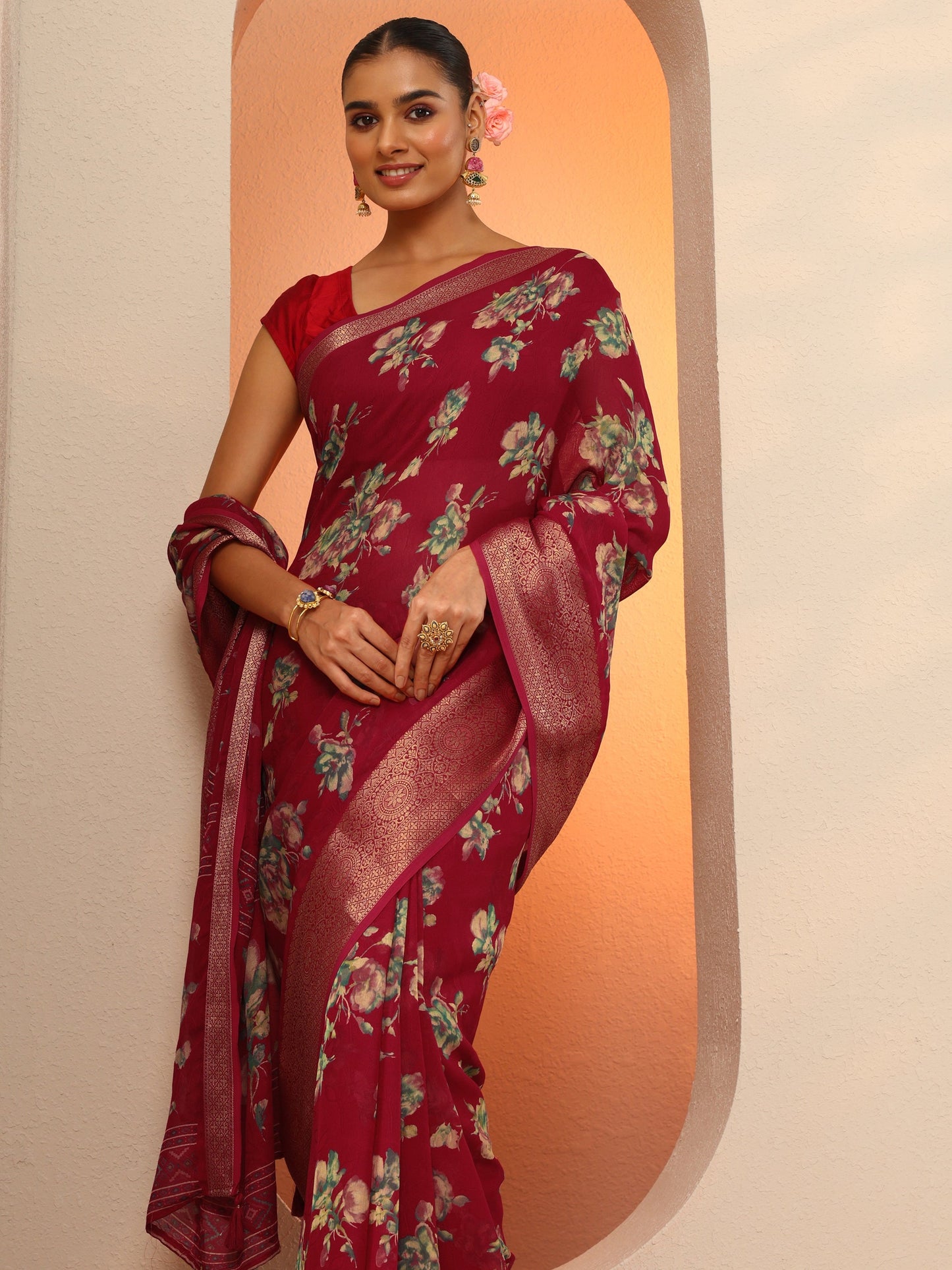 Red Printed Georgette Saree With Unstitched Blouse Piece