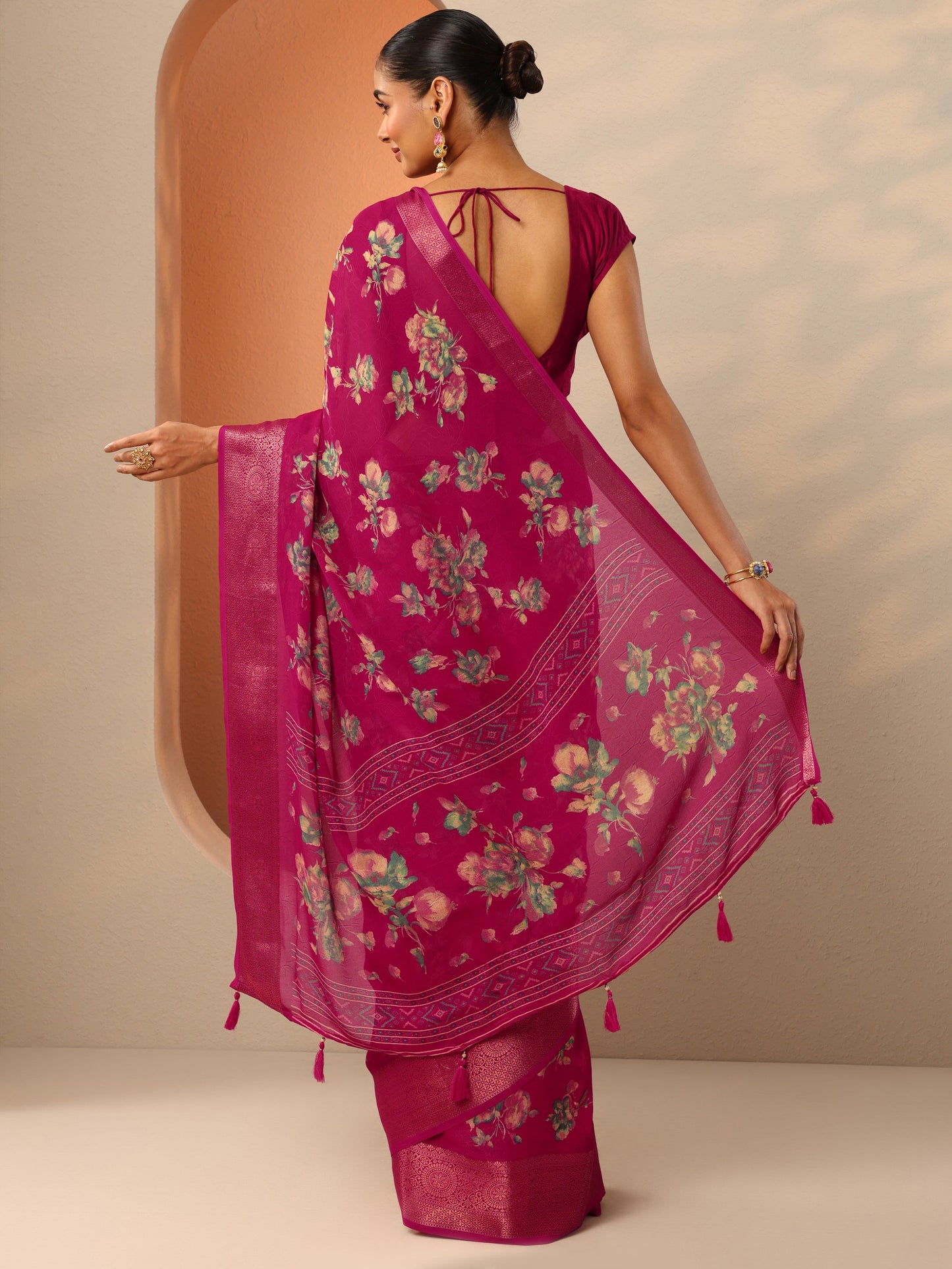 Pink Printed Georgette Saree With Unstitched Blouse Piece